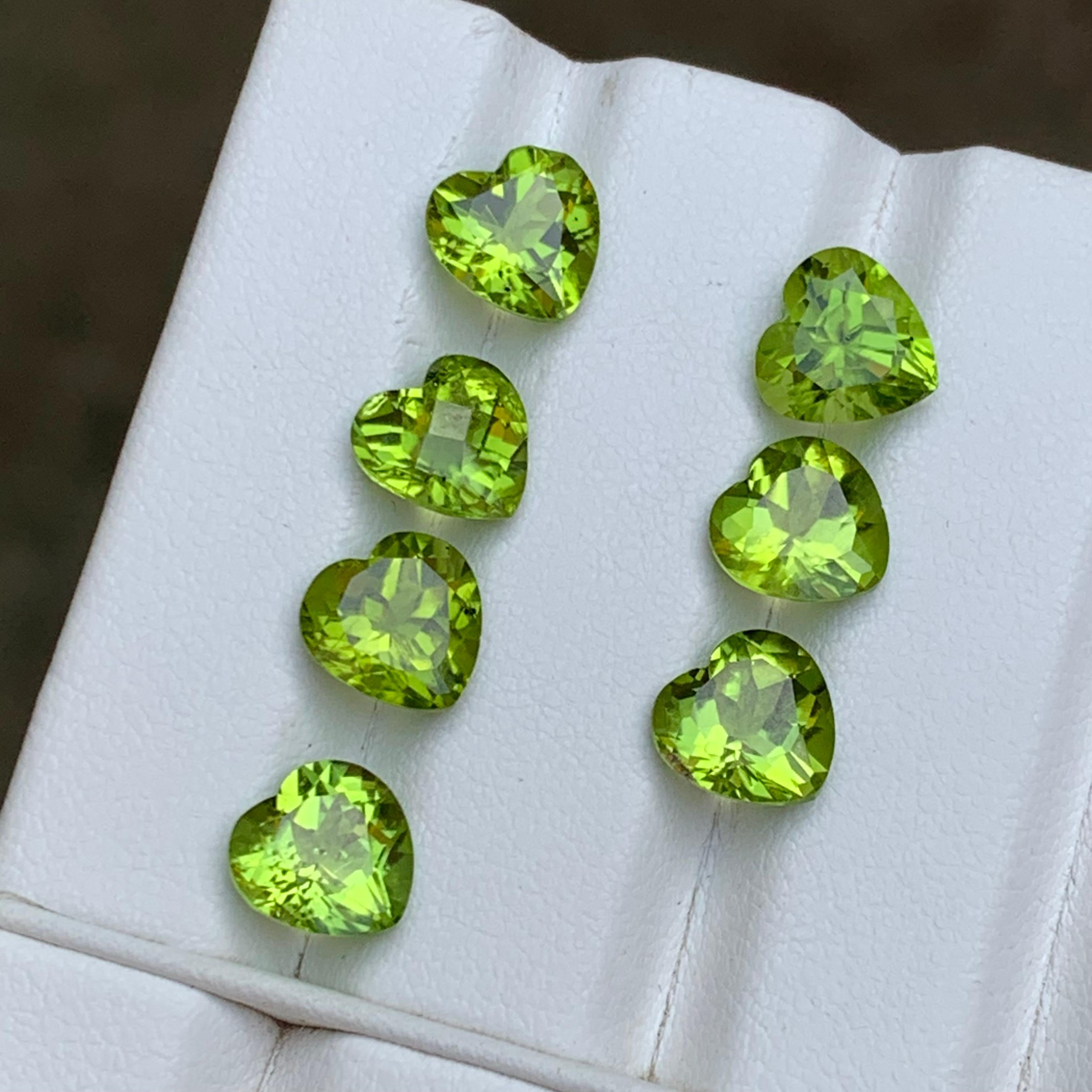 Vivid Green Natural Peridot Loose Gemstones Pairs Lot 13.85 Ct Heart Cut-Jewelry For Sale 6