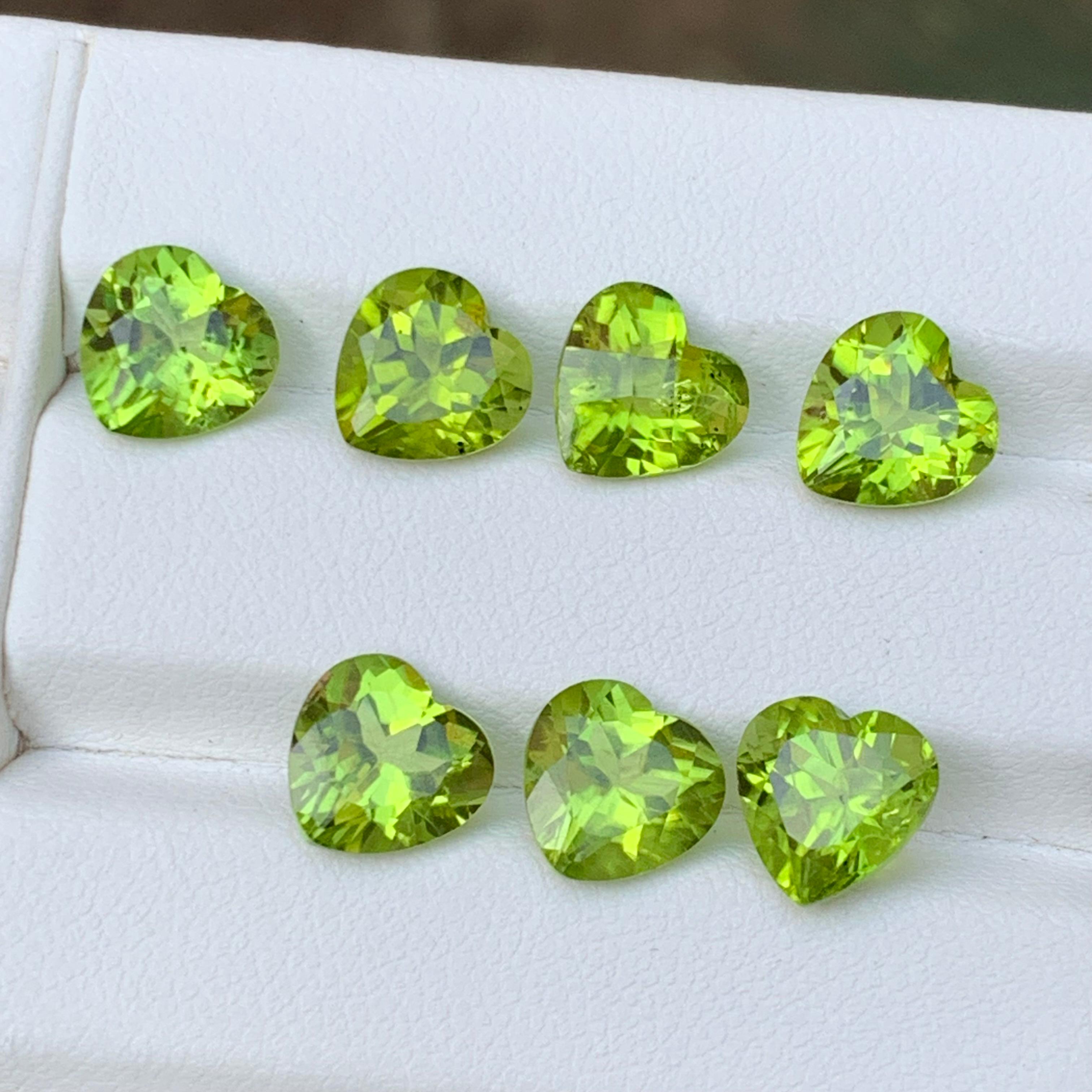 Vivid Green Natural Peridot Loose Gemstones Pairs Lot 13.85 Ct Heart Cut-Jewelry For Sale 2