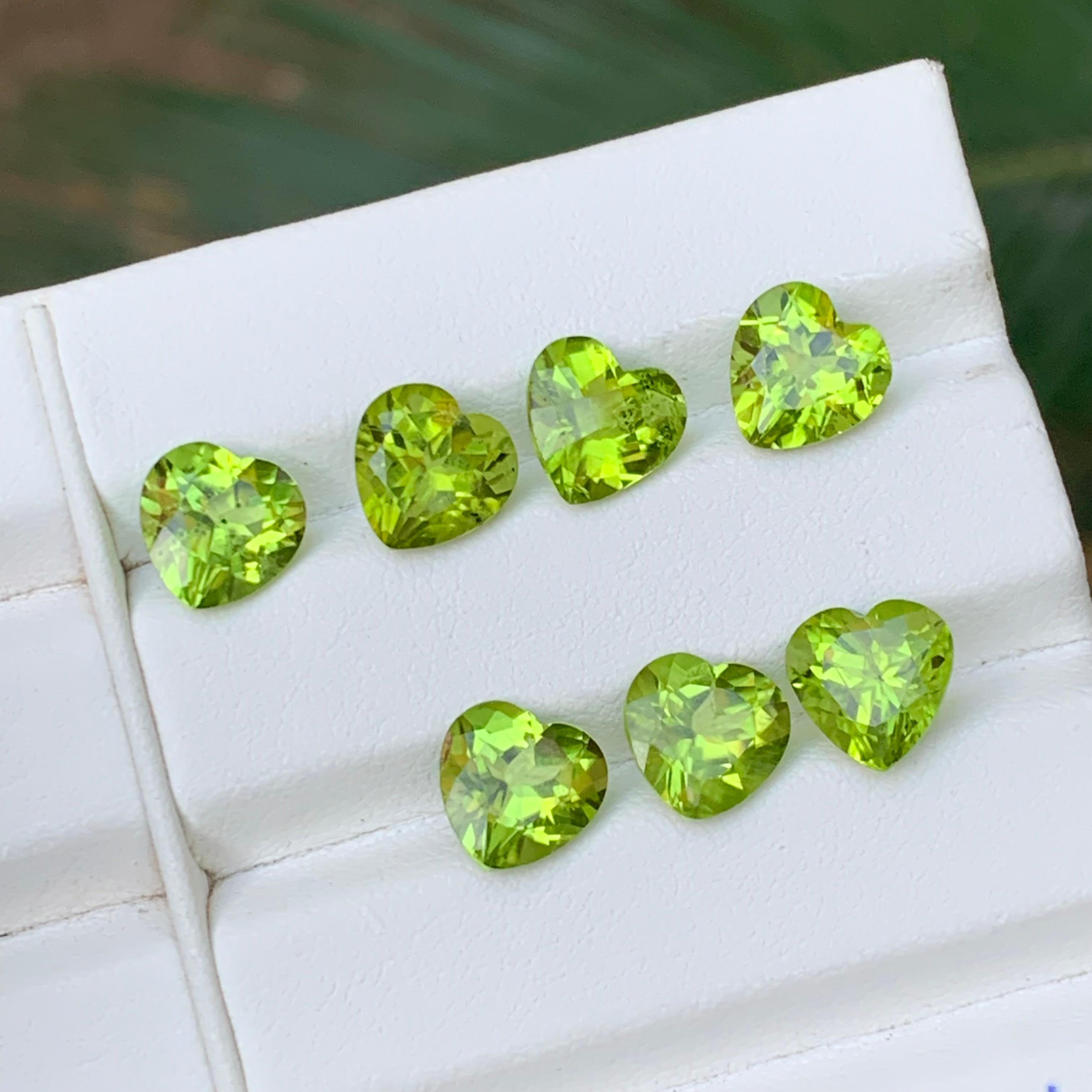 Vivid Green Natural Peridot Loose Gemstones Pairs Lot 13.85 Ct Heart Cut-Jewelry For Sale 4
