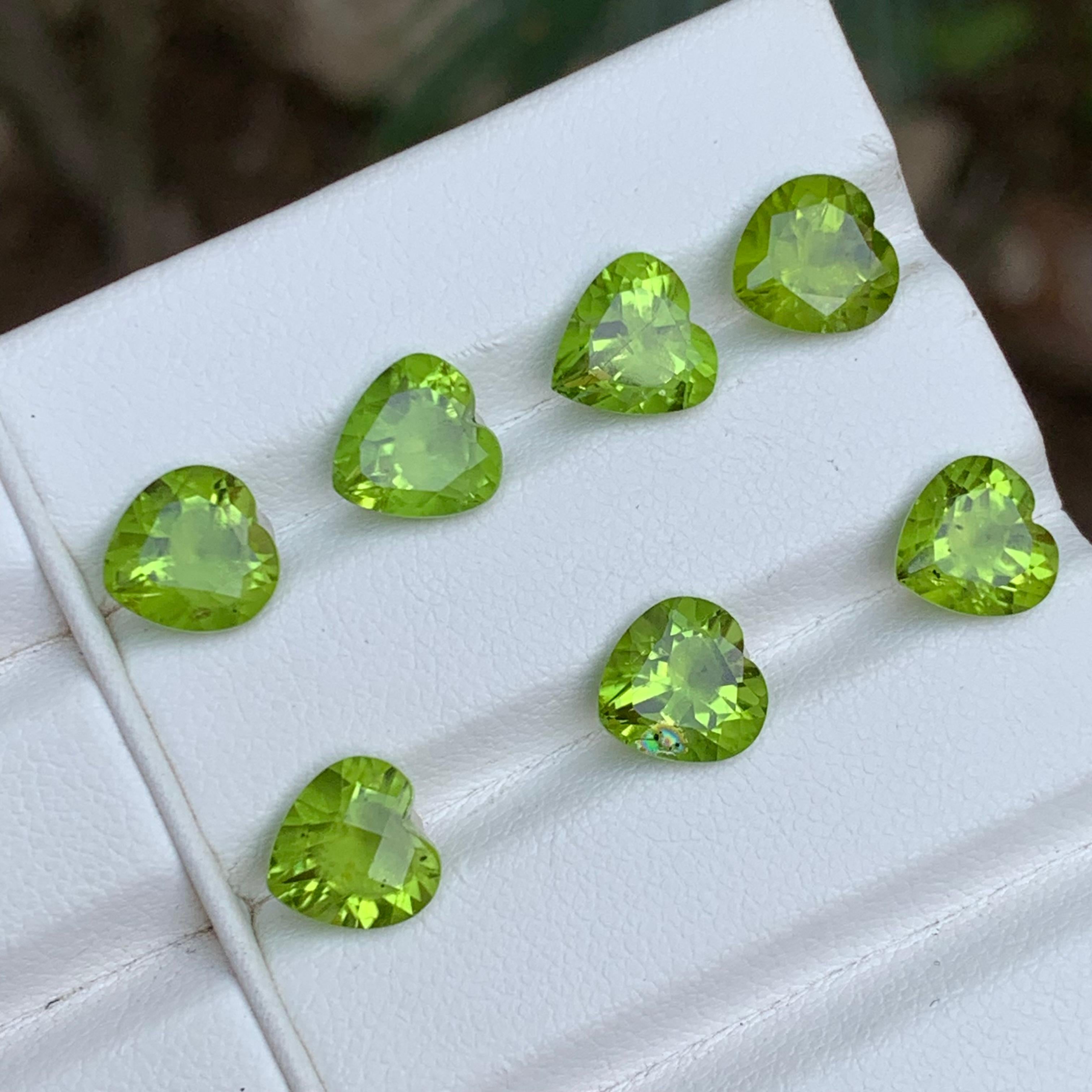 Vivid Green Natural Peridot Loose Gemstones Pairs Lot 14.20 Ct Heart Cut-Jewelry For Sale 6