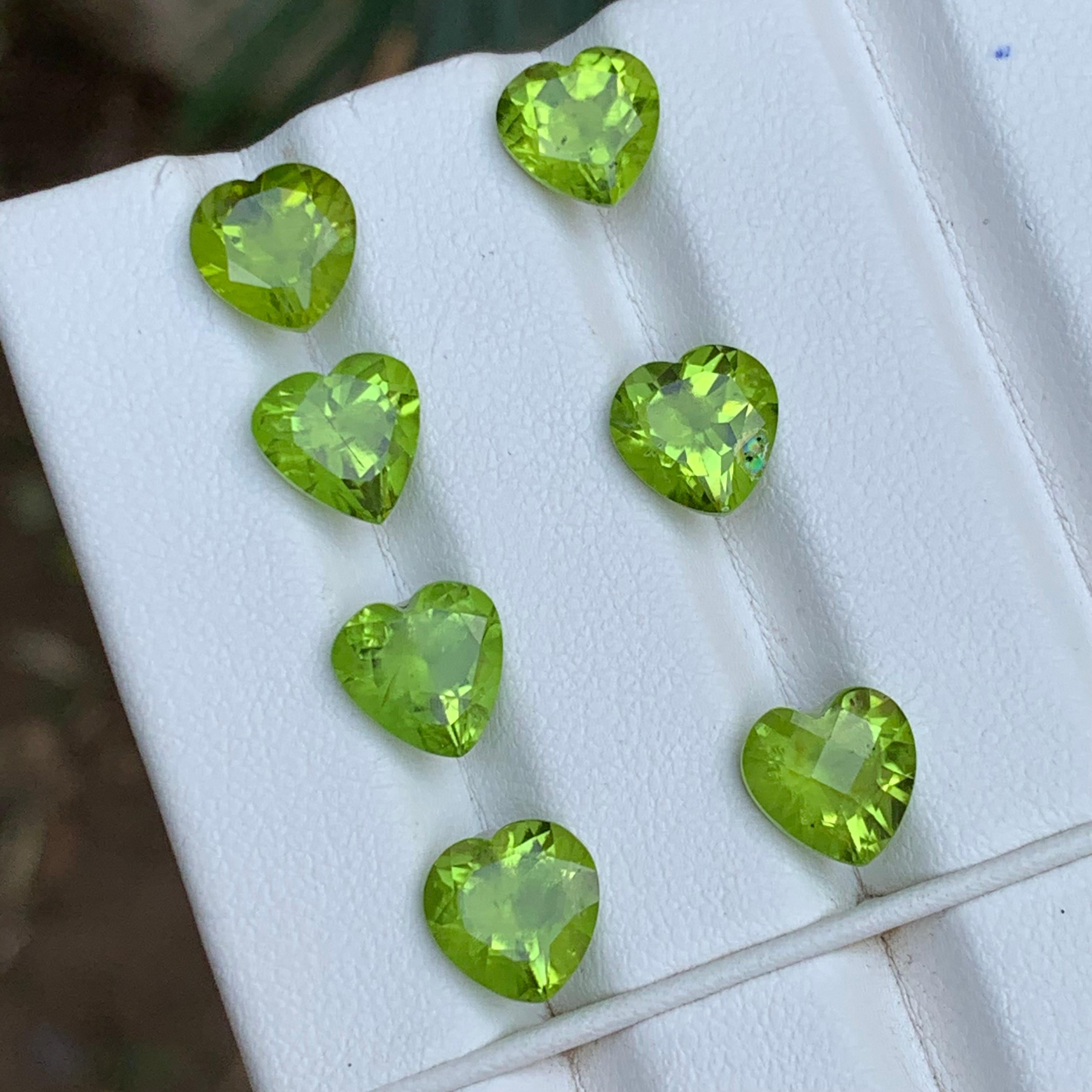 Vivid Green Natural Peridot Loose Gemstones Pairs Lot 14.20 Ct Heart Cut-Jewelry For Sale 7