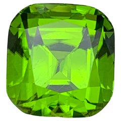 Vivid Green Natural Peridot Necklace Pendant Loose Gemstone 14.20 Ct Cushion Cut