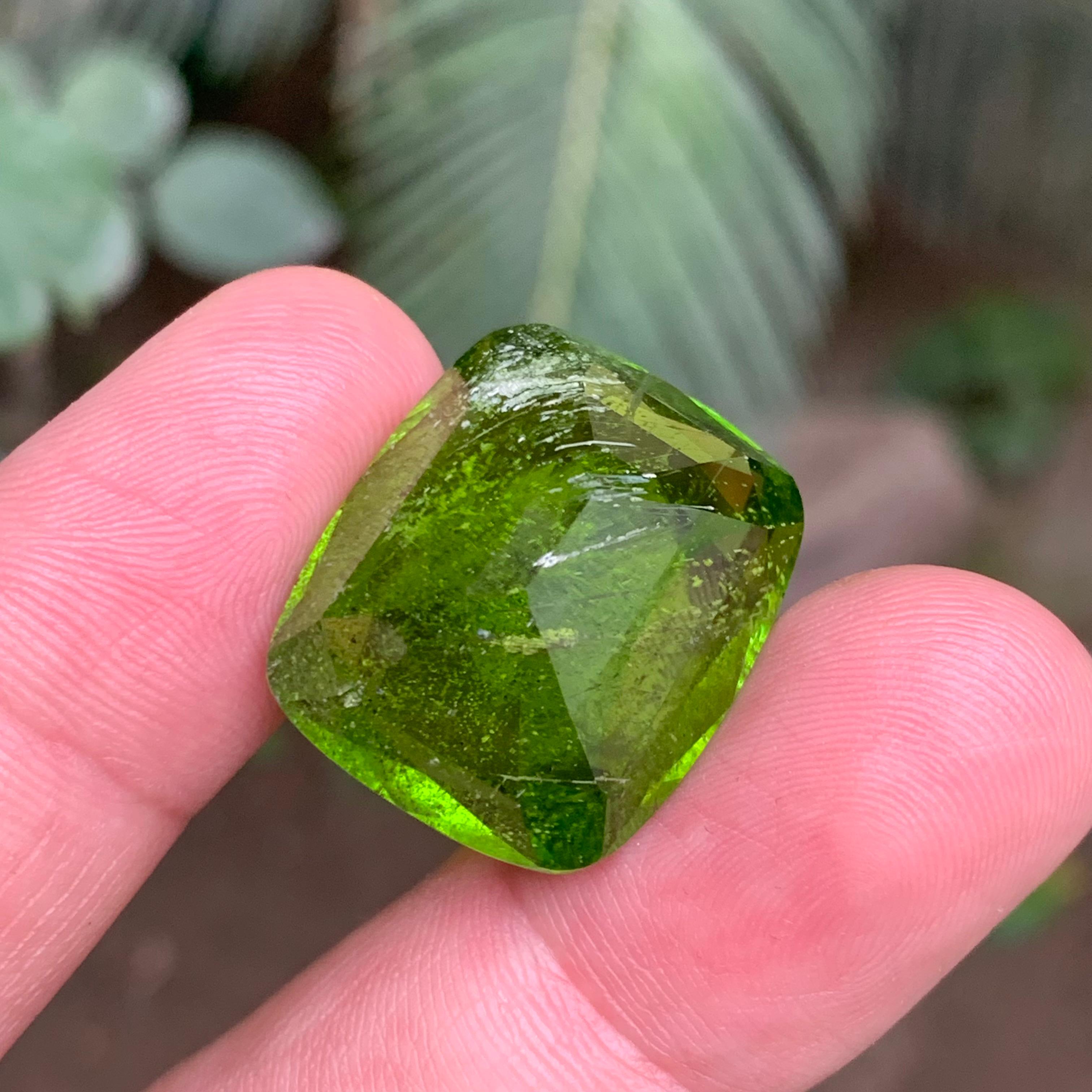 Vivid Green Natural Peridot Necklace Pendant Loose Gemstone 56.80 Ct Cushion Cut For Sale 6