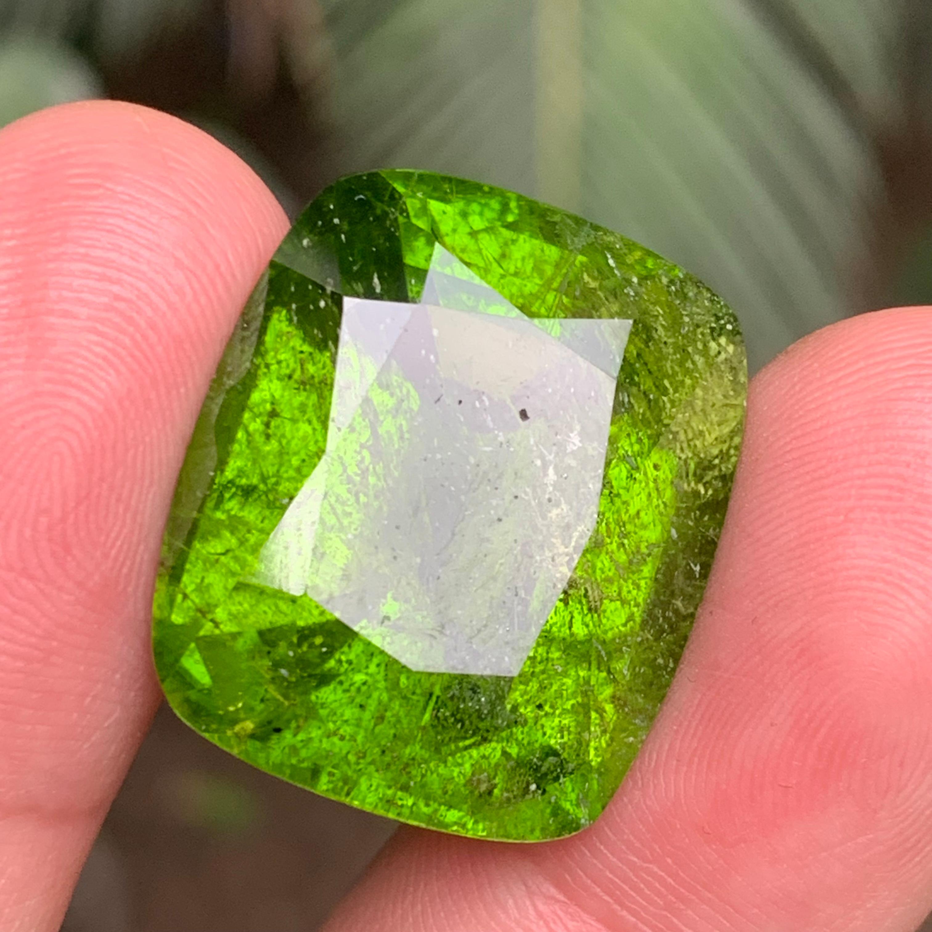 Contemporary Vivid Green Natural Peridot Necklace Pendant Loose Gemstone 56.80 Ct Cushion Cut For Sale