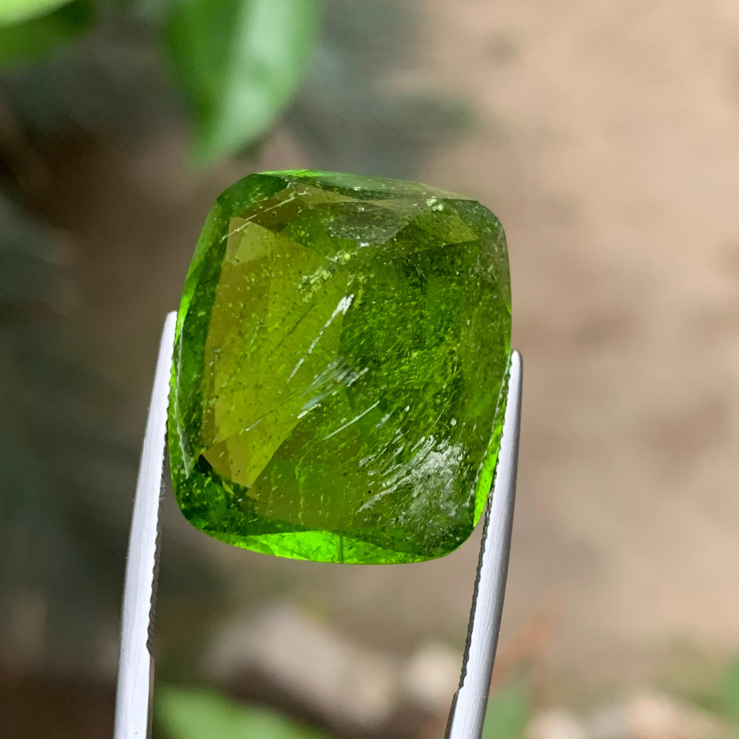 Vivid Green Natural Peridot Necklace Pendant Loose Gemstone 56.80 Ct Cushion Cut For Sale 1