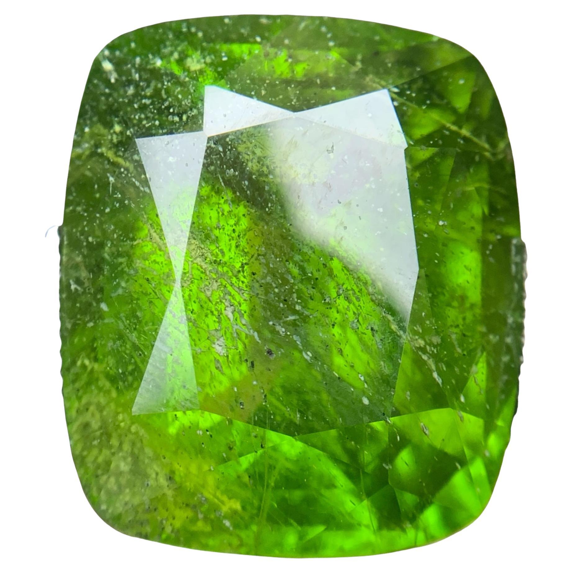 Vivid Green Natural Peridot Necklace Pendant Loose Gemstone 56.80 Ct Cushion Cut For Sale