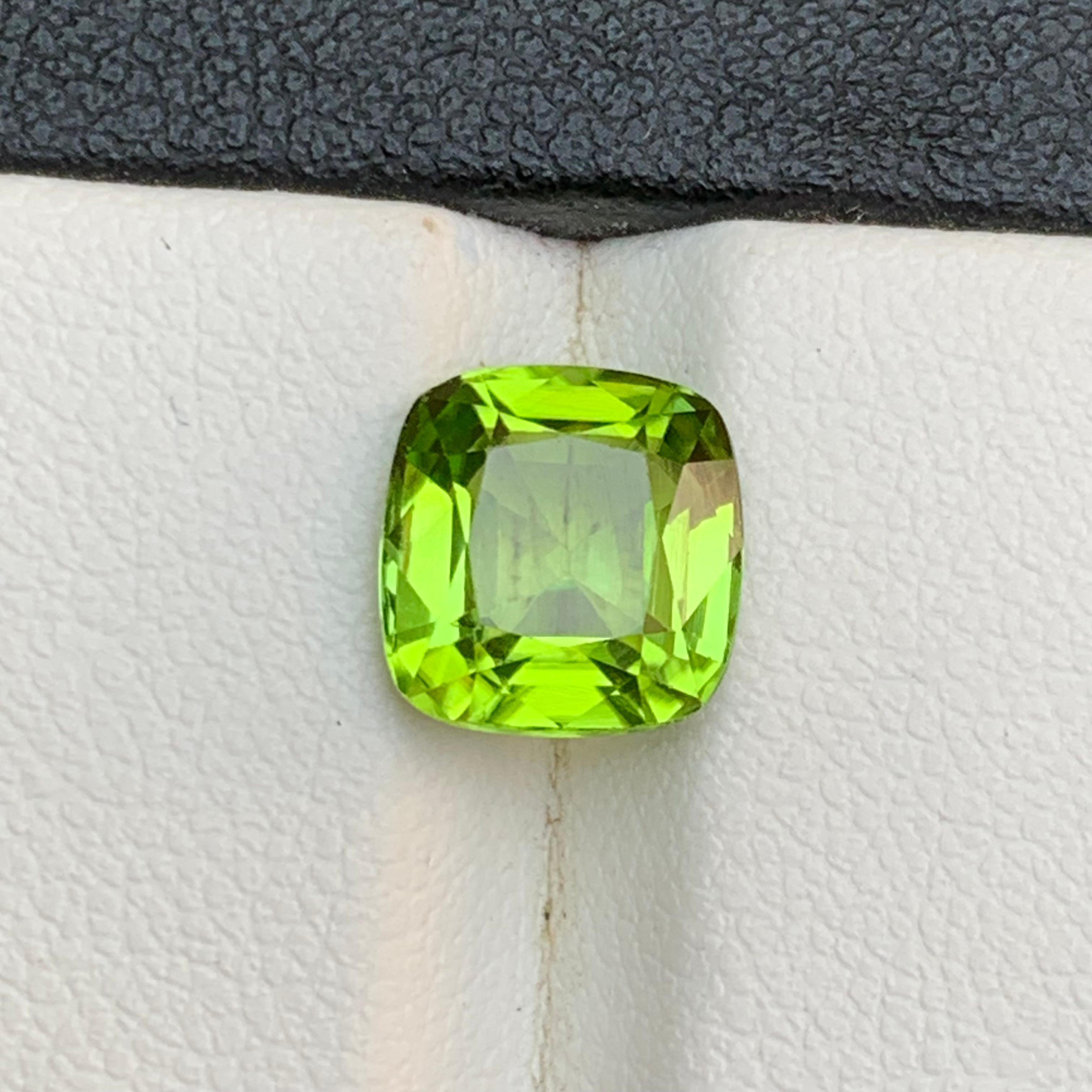 Vivid Green Natural Peridot Ring Lose Edelstein 3,36 Ct Square Cushion-Schmuck im Angebot 4