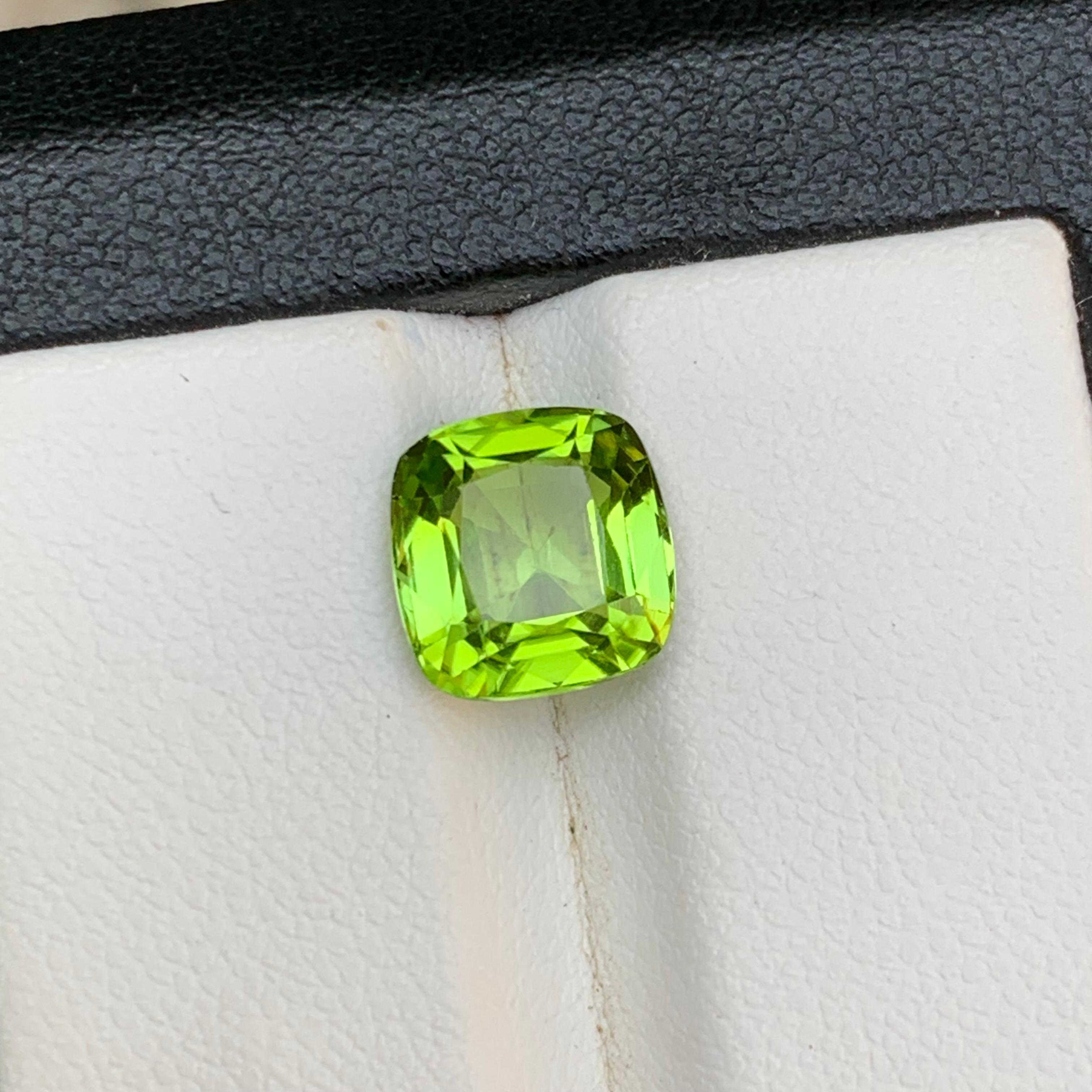 Vivid Green Natural Peridot Ring Lose Edelstein 3,36 Ct Square Cushion-Schmuck im Angebot 6