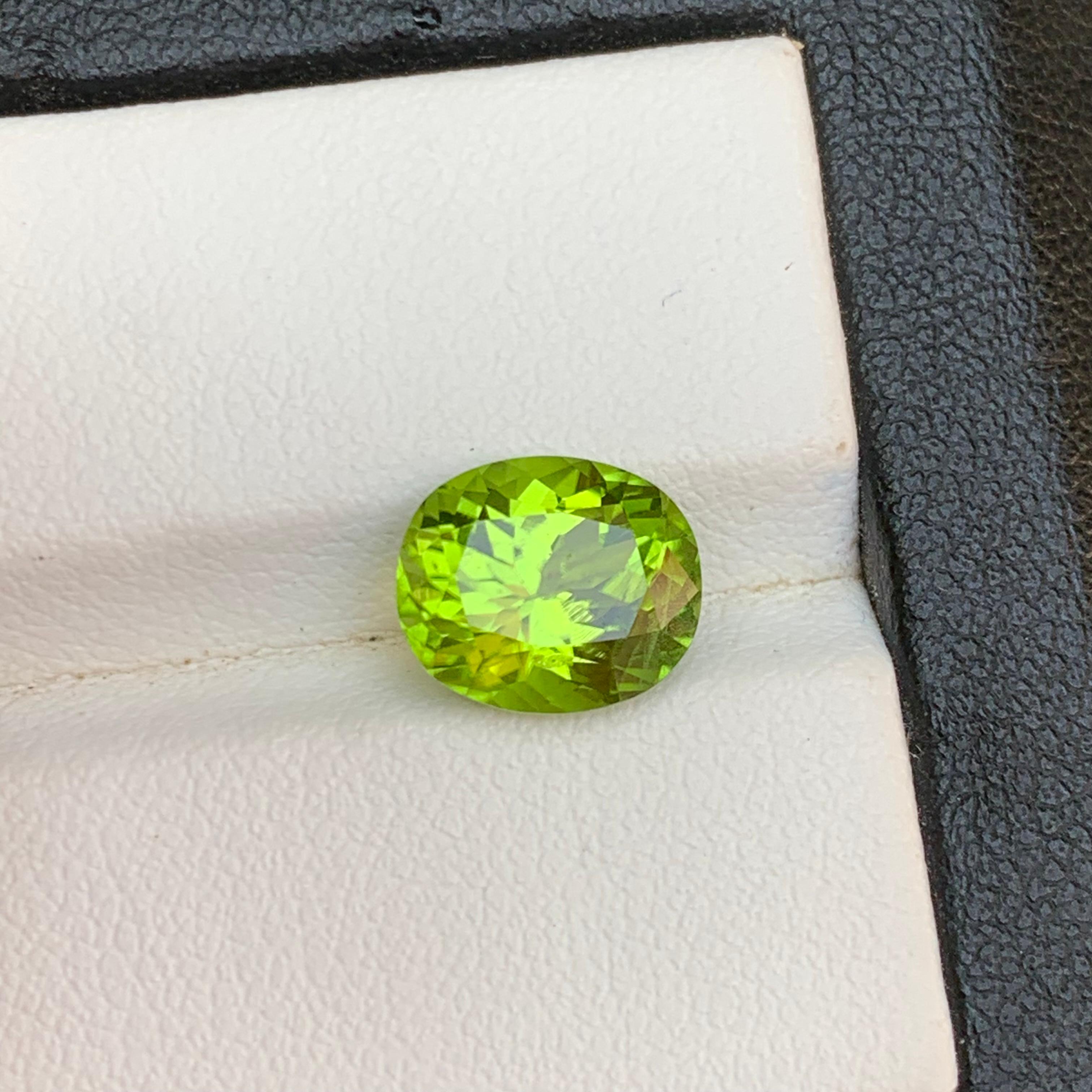 Vivid Green Natural Peridot Ring Lose Edelstein 3,46 Ct Oval Schliff für Schmuck im Angebot 5