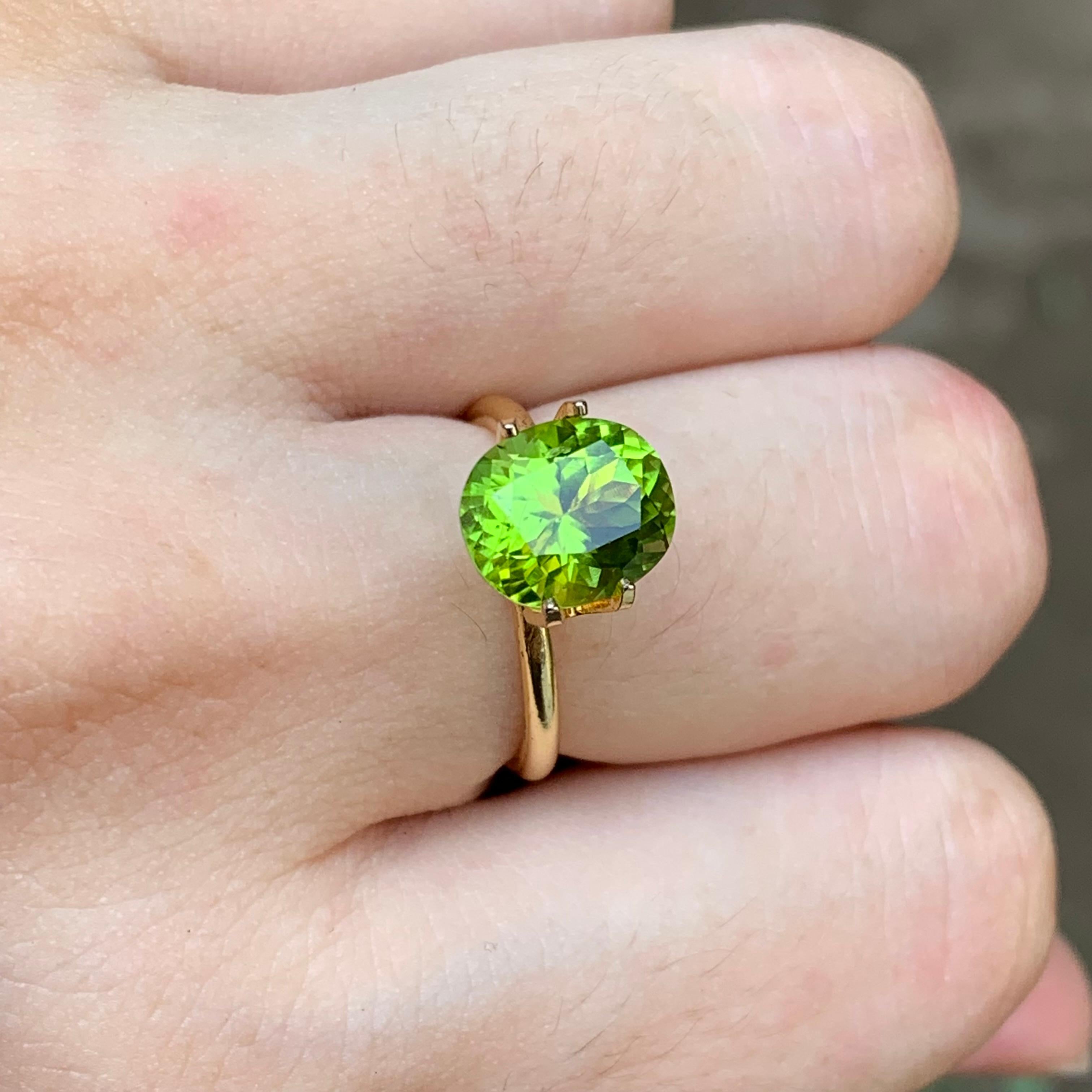 Vivid Green Natural Peridot Ring Lose Edelstein 3,46 Ct Oval Schliff für Schmuck im Angebot 2