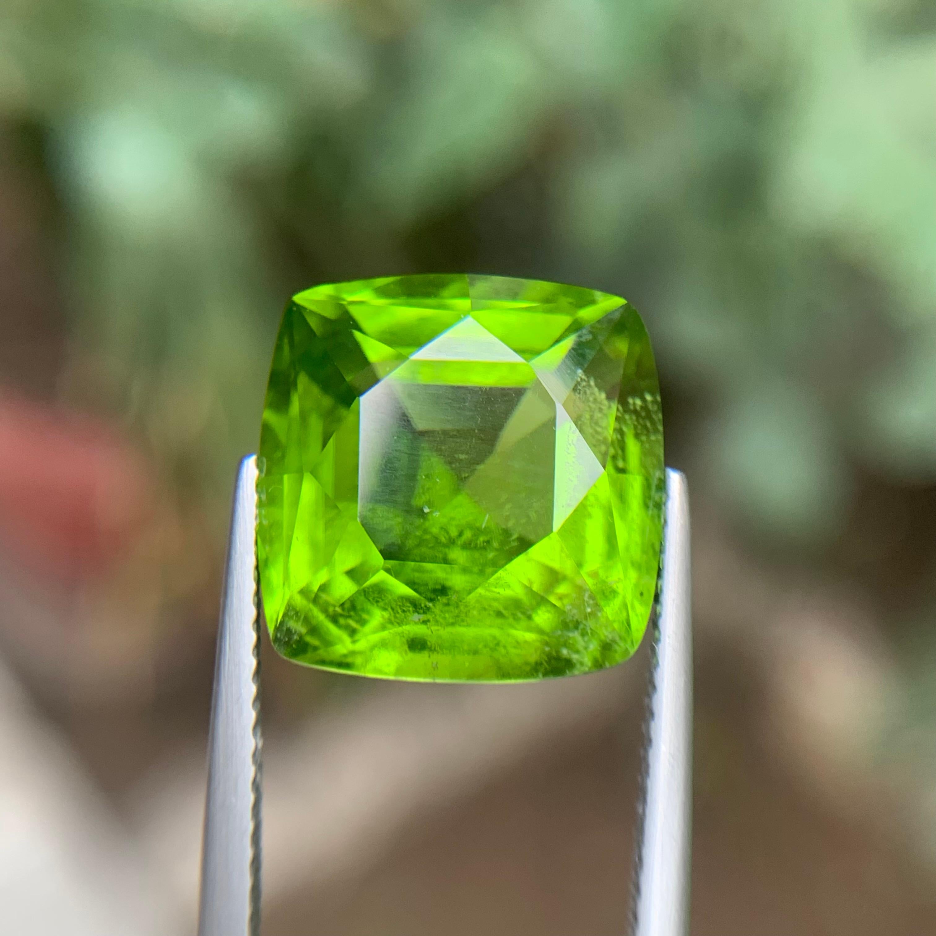 Vivid Green Natural Peridot Ring, Pendant Gemstone 12.10 Ct Cushion Cut-Jewelry For Sale 6