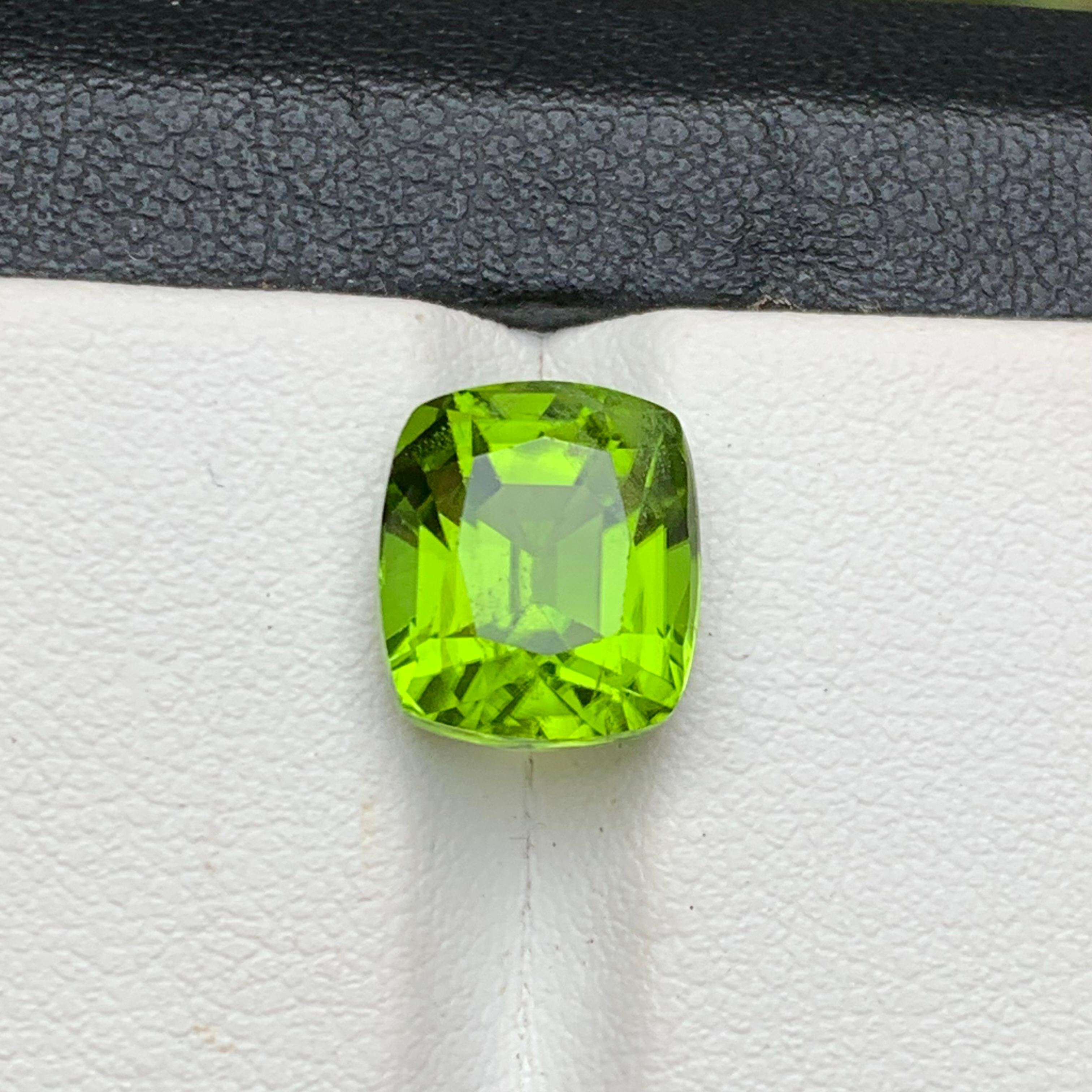 Contemporain Vivid Green Natural Peridot Ring, Pendant Gemstone 5.95 Ct Cushion Cut-Jewelry