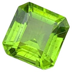 Anello con peridoto naturale verde vivo, ciondolo con gemma sfusa da 3,40 carati con taglio Asscher