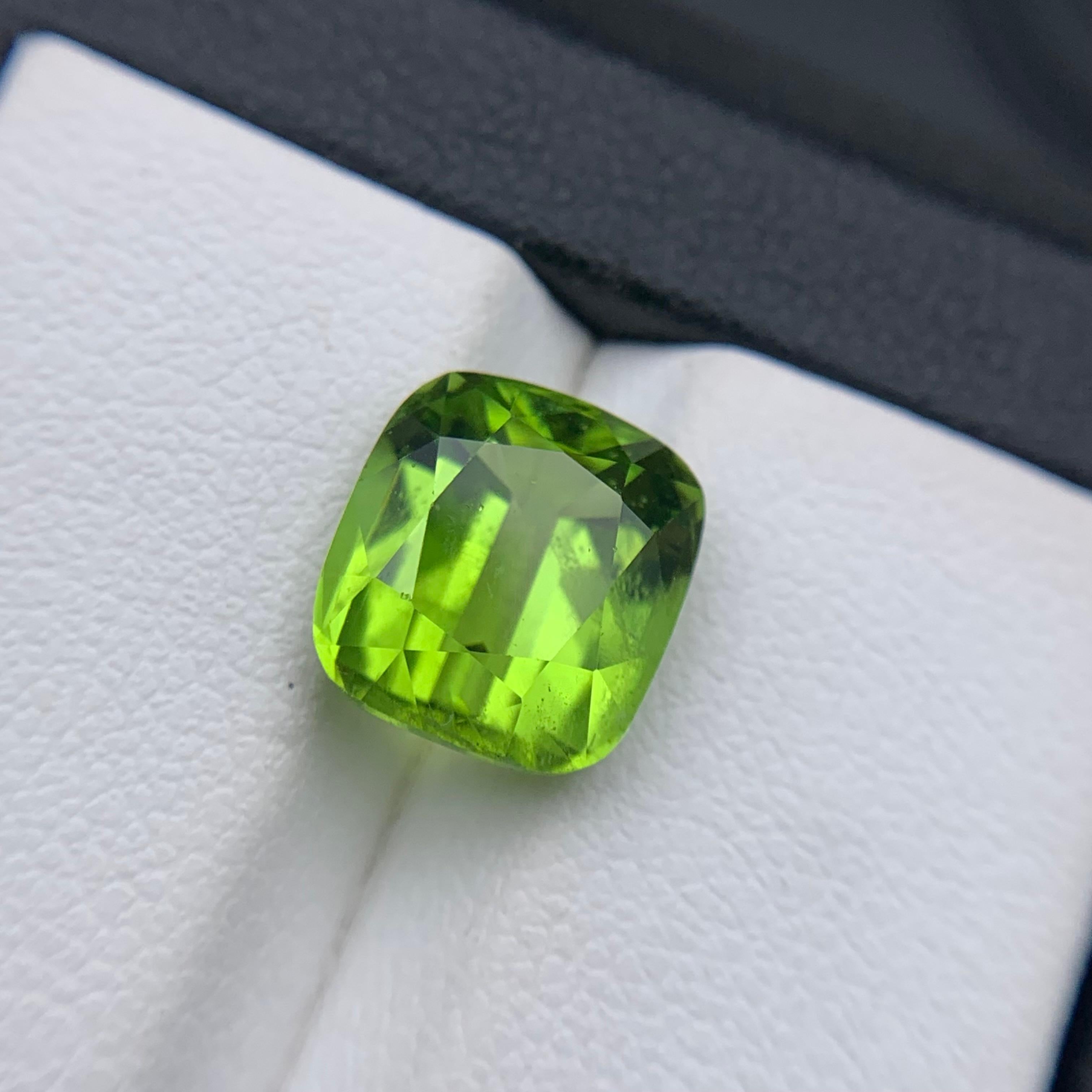 Vivid Green Natural Peridot Ring, Anhänger Lose Edelstein 5,05 Ct Cushion Cut im Angebot 6