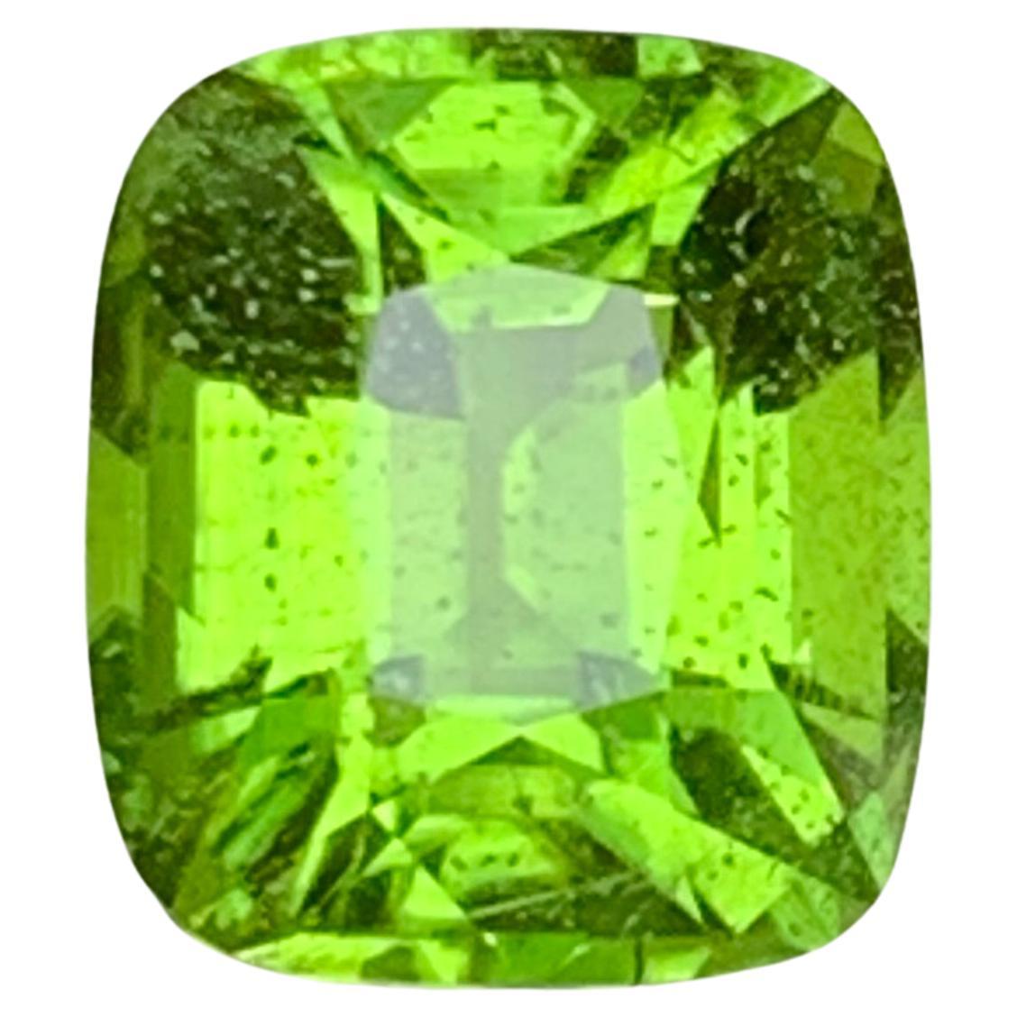 Vivid Green Natural Peridot Ring, Anhänger Lose Edelstein 5.35 Karat Cushion Cut im Angebot