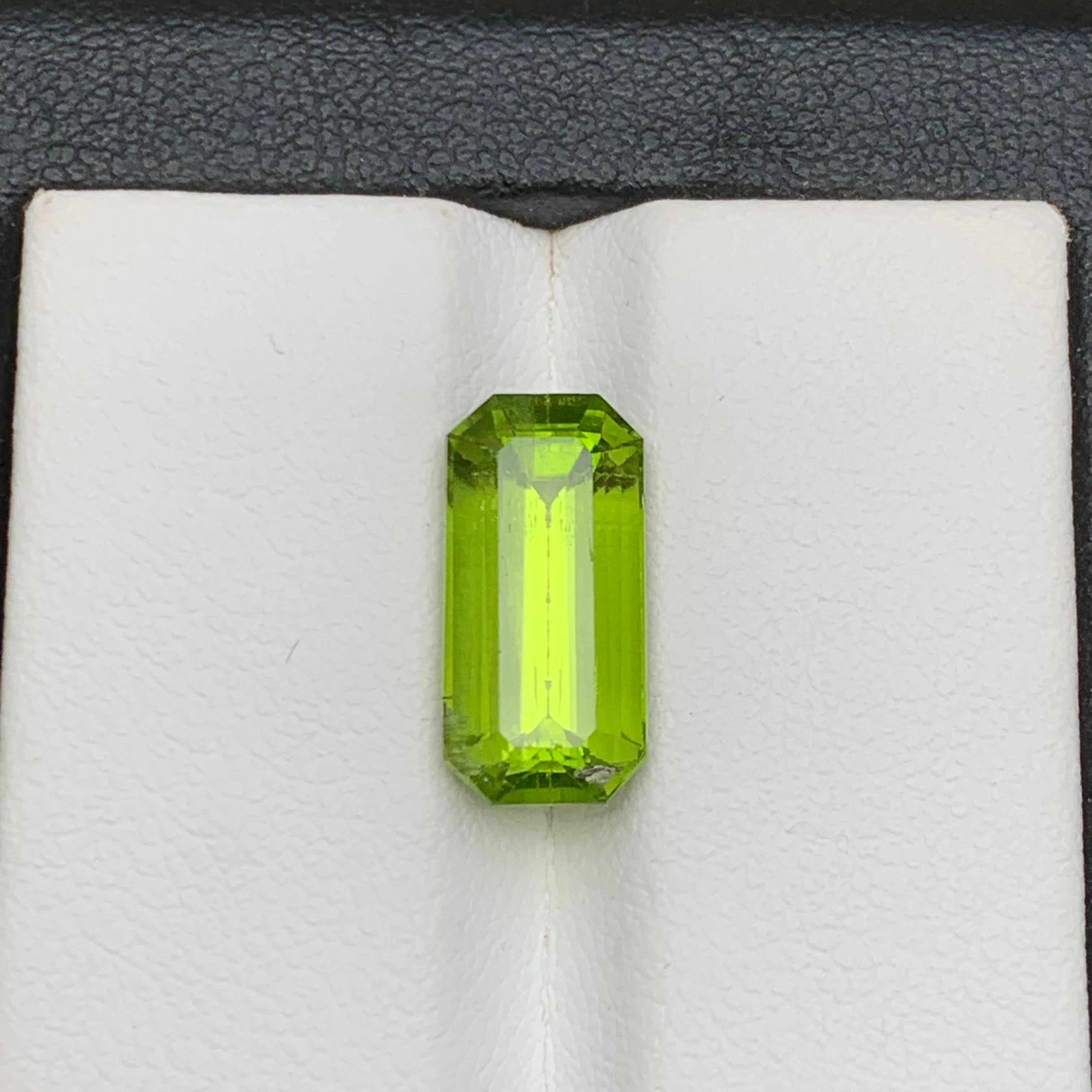 Vivid Green Natural Peridot Ring Pendant Loose Gemstone 5.35Ct Emerald Cut-Jewel For Sale 6
