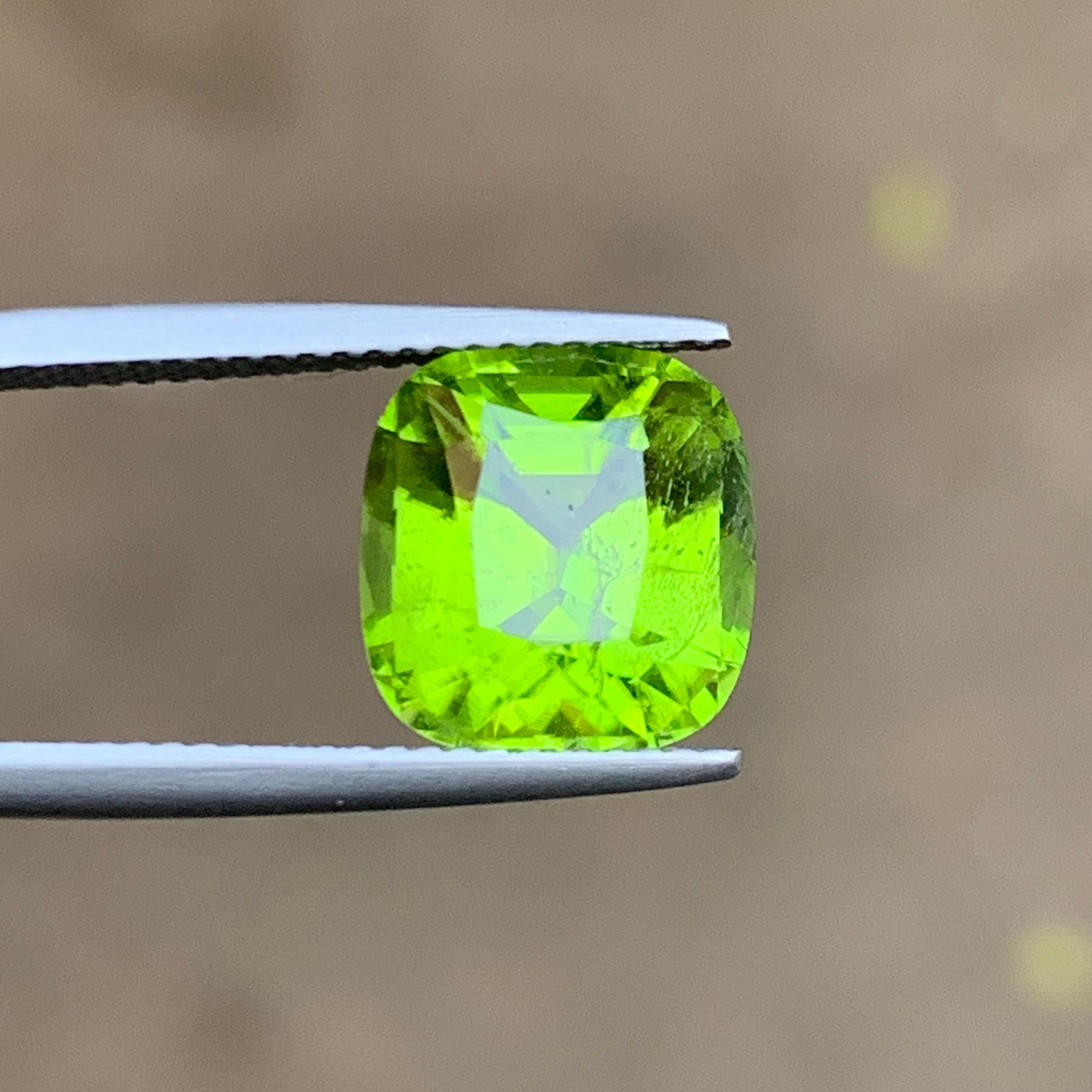 Vivid Green Natural Peridot Ring, Pendant Loose Gemstone 5.85 Carat Cushion Cut For Sale 5