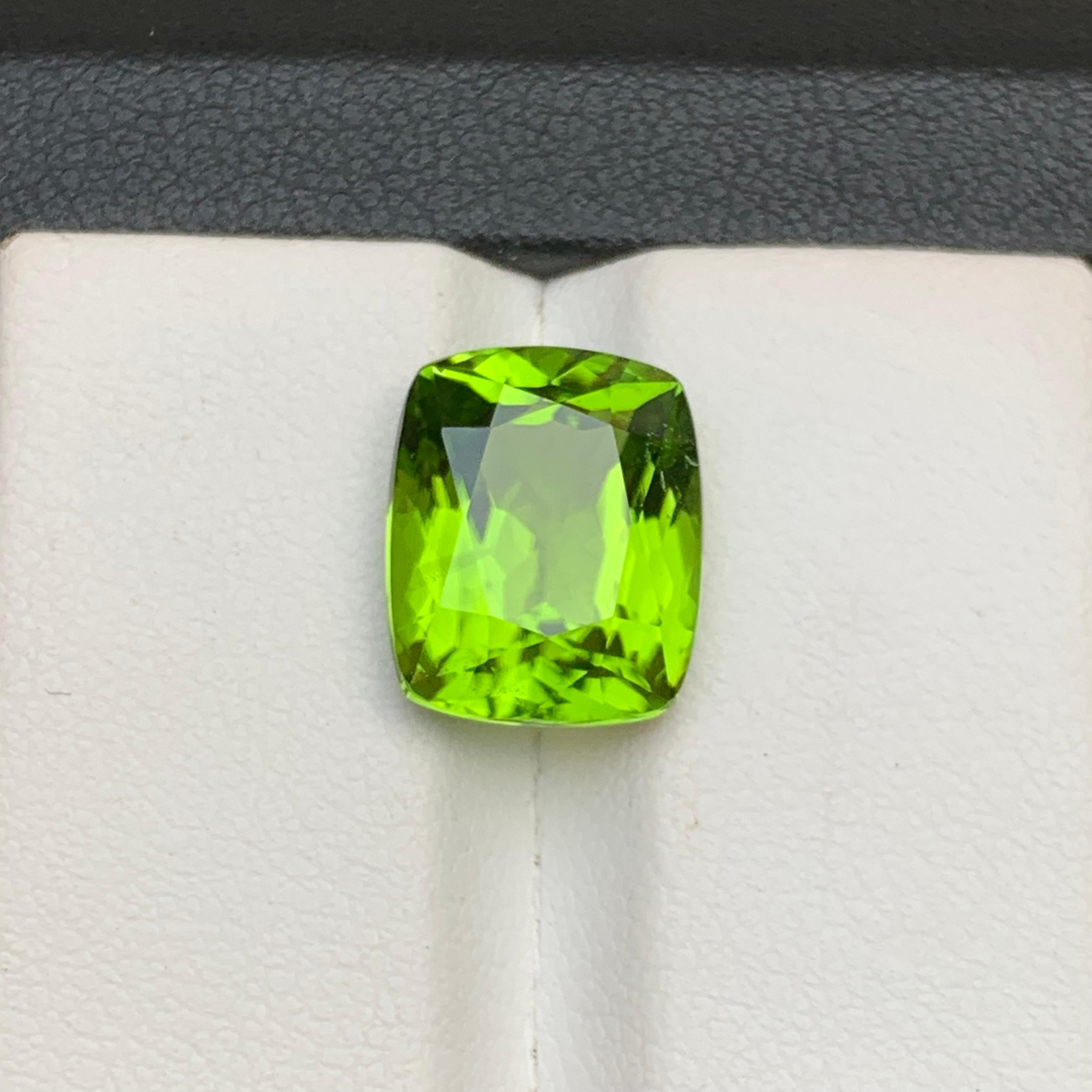 Vivid Green Natural Peridot Ring, Pendant Loose Gemstone 7 Ct Fancy Cushion Cut For Sale 7
