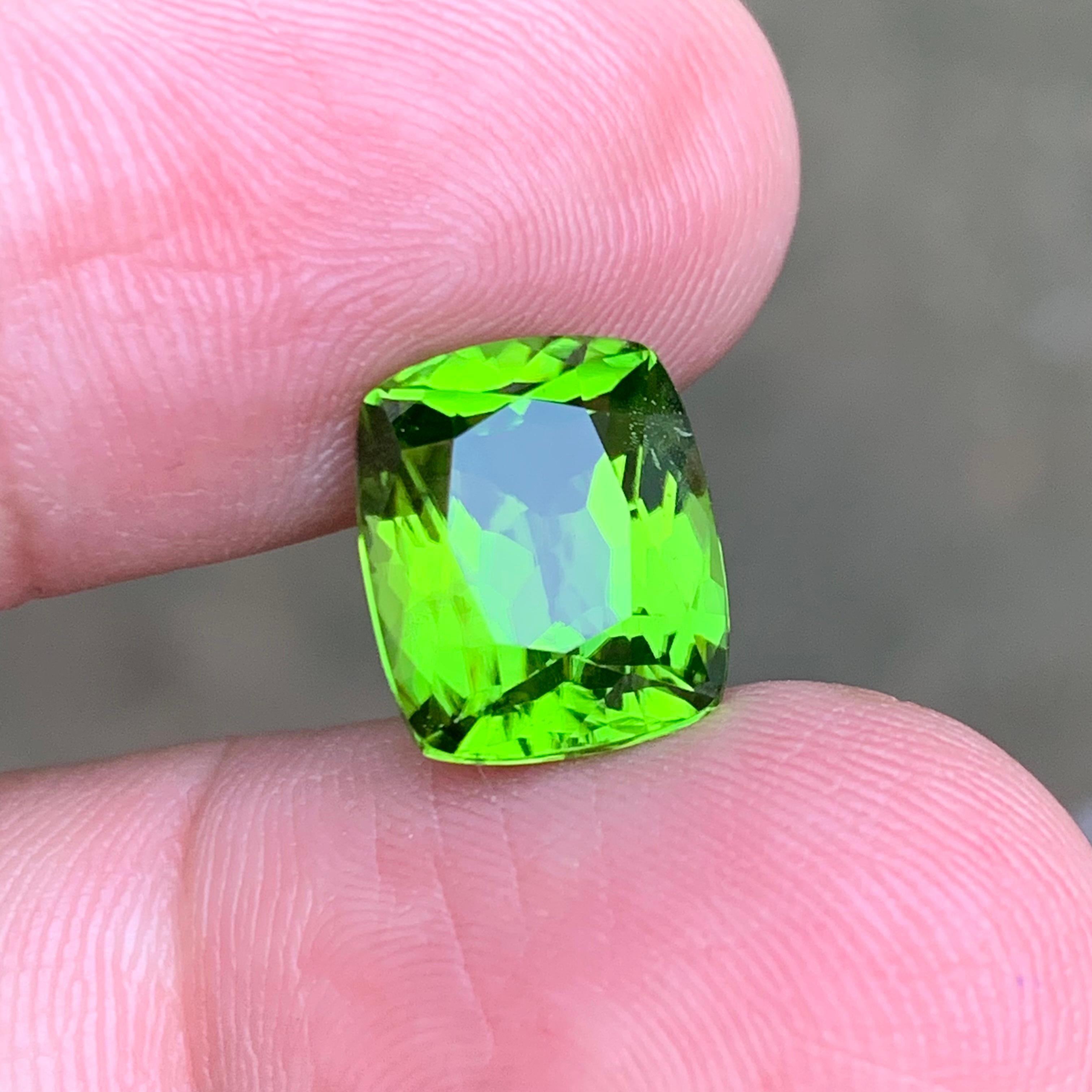 Contemporary Vivid Green Natural Peridot Ring, Pendant Loose Gemstone 7 Ct Fancy Cushion Cut For Sale