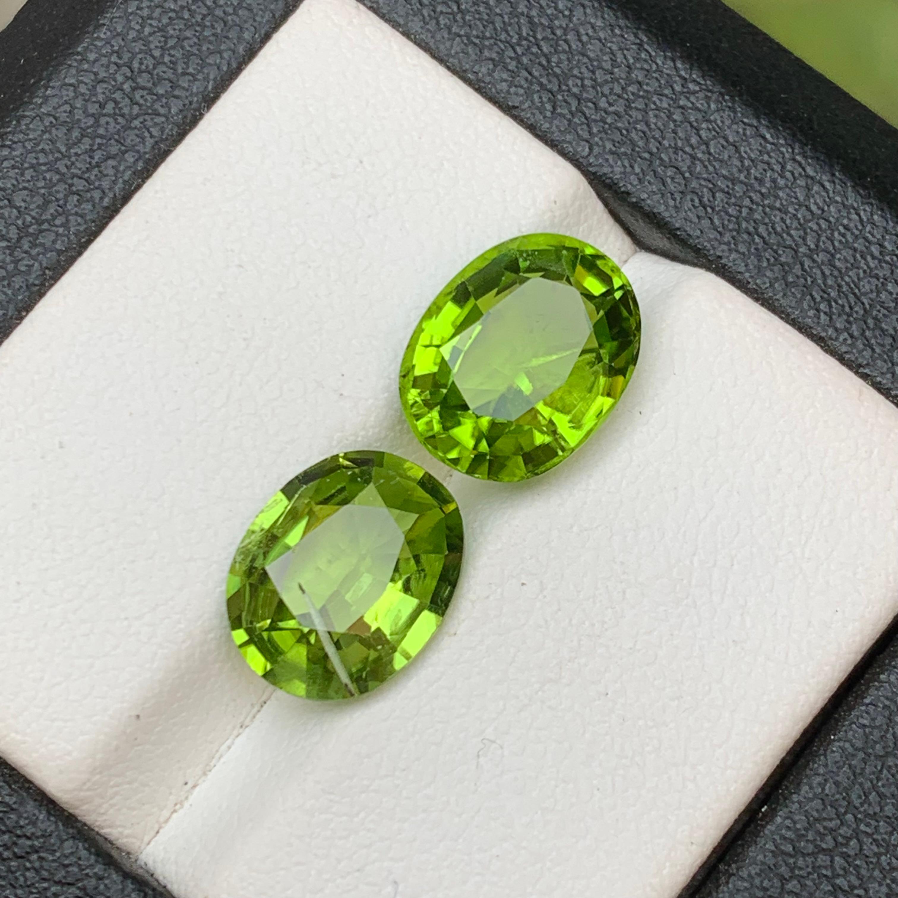 Vivid Green Natural Peridot Rings, Earrings Loose Gemstones 7.20Ct Oval Cushion For Sale 4