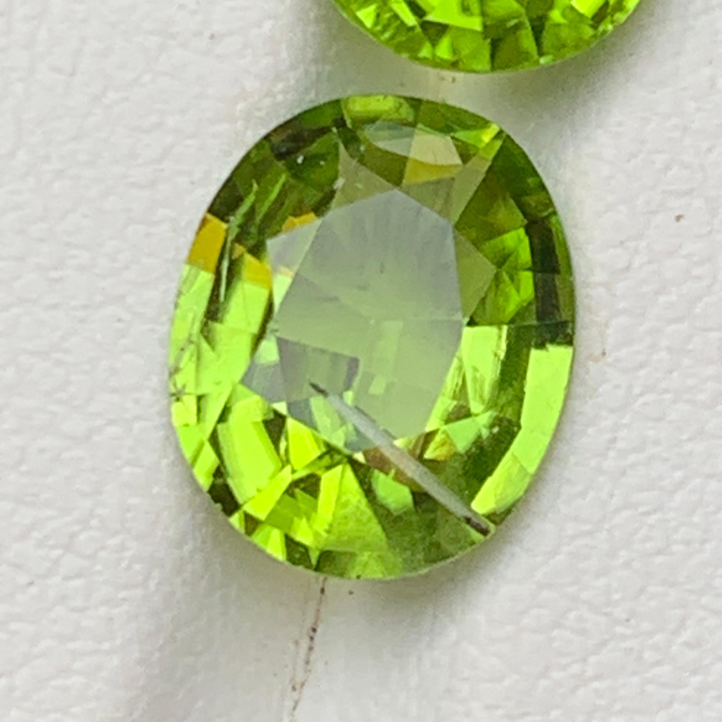 Oval Cut Vivid Green Natural Peridot Rings, Earrings Loose Gemstones 7.20Ct Oval Cushion For Sale
