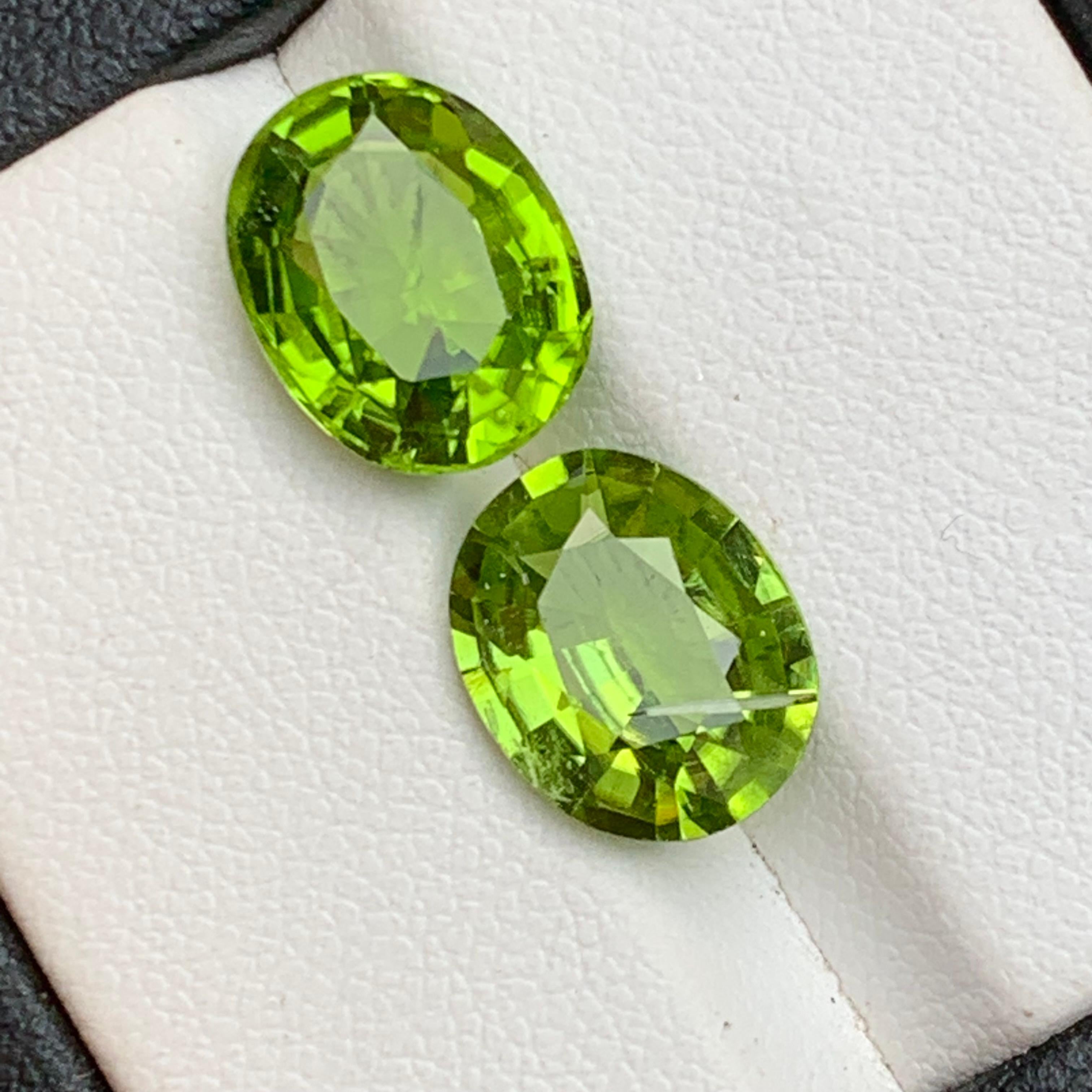 Vivid Green Natural Peridot Rings, Earrings Loose Gemstones 7.20Ct Oval Cushion For Sale 1