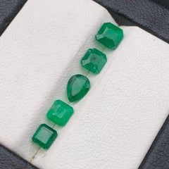 Vivid Green Natural Swat Emerald 2.28 Carat Loose Gemstones Parcel for Jewelry