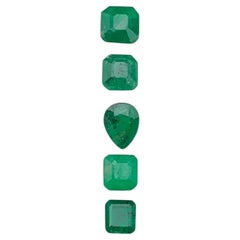 Vivid Green Natural Swat Emerald 2.28 Carat Loose Gemstones Parcel for Jewelry