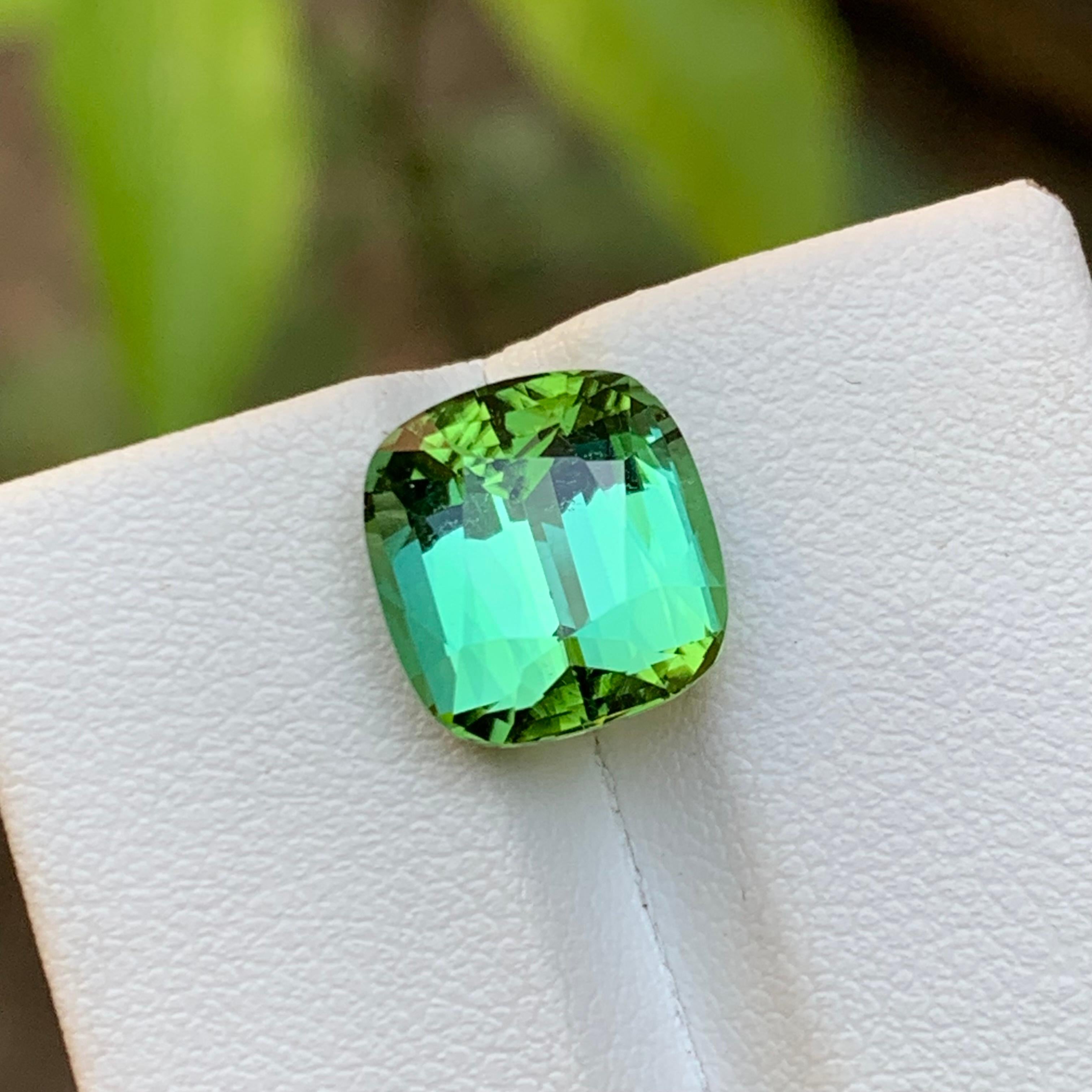 Contemporary Vivid Green Natural Tourmaline Gemstone 5.75Ct Cushion Cut  Ring, Pendant Jewel For Sale