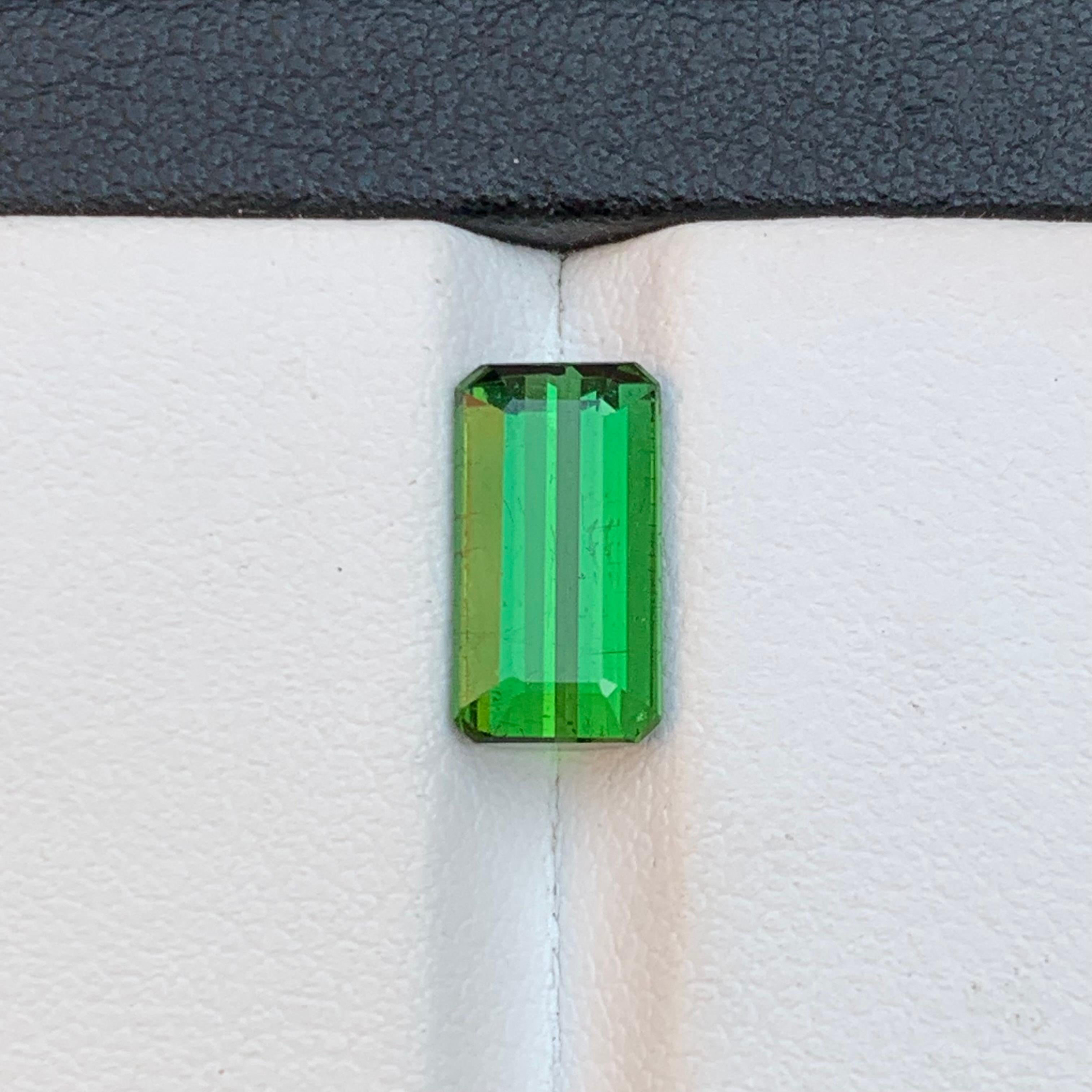 Vivid Green Natural Tourmaline Ring Loose Gemstone 2.65 Ct Emerald Cut-Jewelry For Sale 2