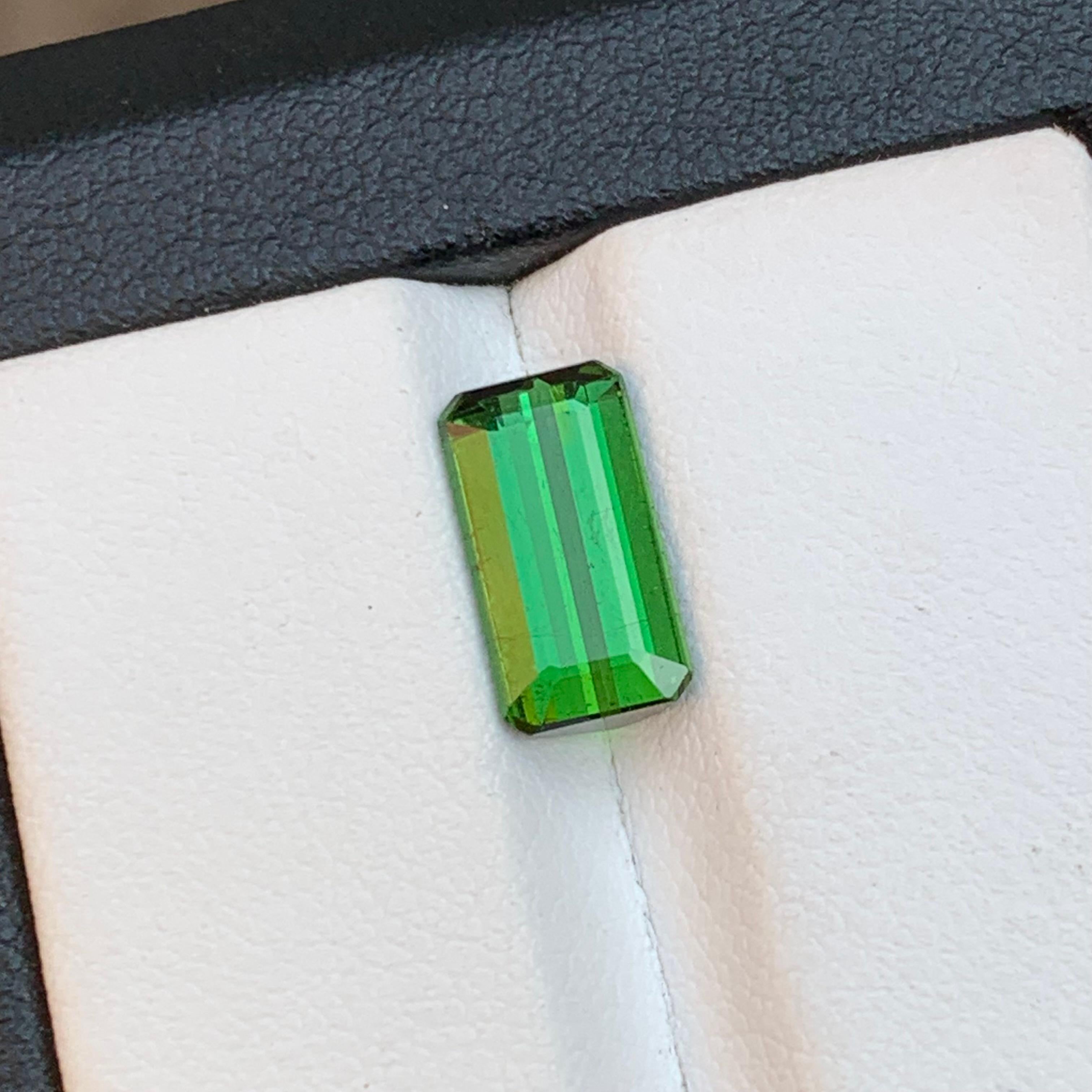 Vivid Green Natural Tourmaline Ring Loose Gemstone 2.65 Ct Emerald Cut-Jewelry For Sale 3