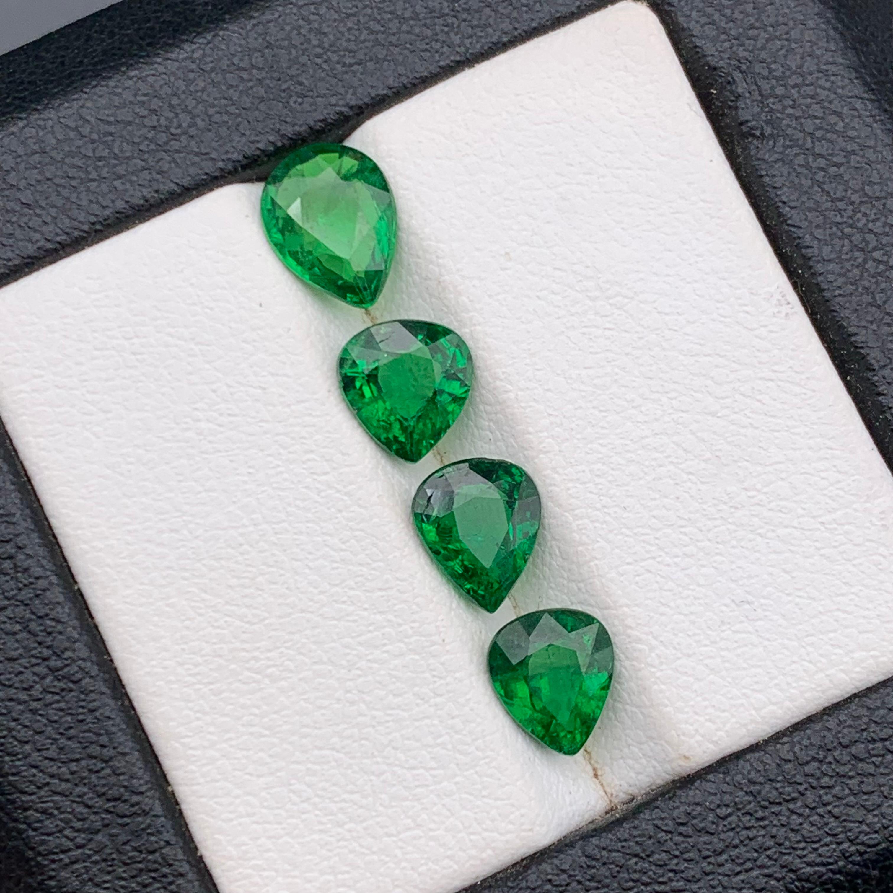 Lebendiges Grün Natürlicher Tsavorit Loser Edelstein Lot 4.6Ct Birnenschliff für Ring-Schmuck im Angebot 4