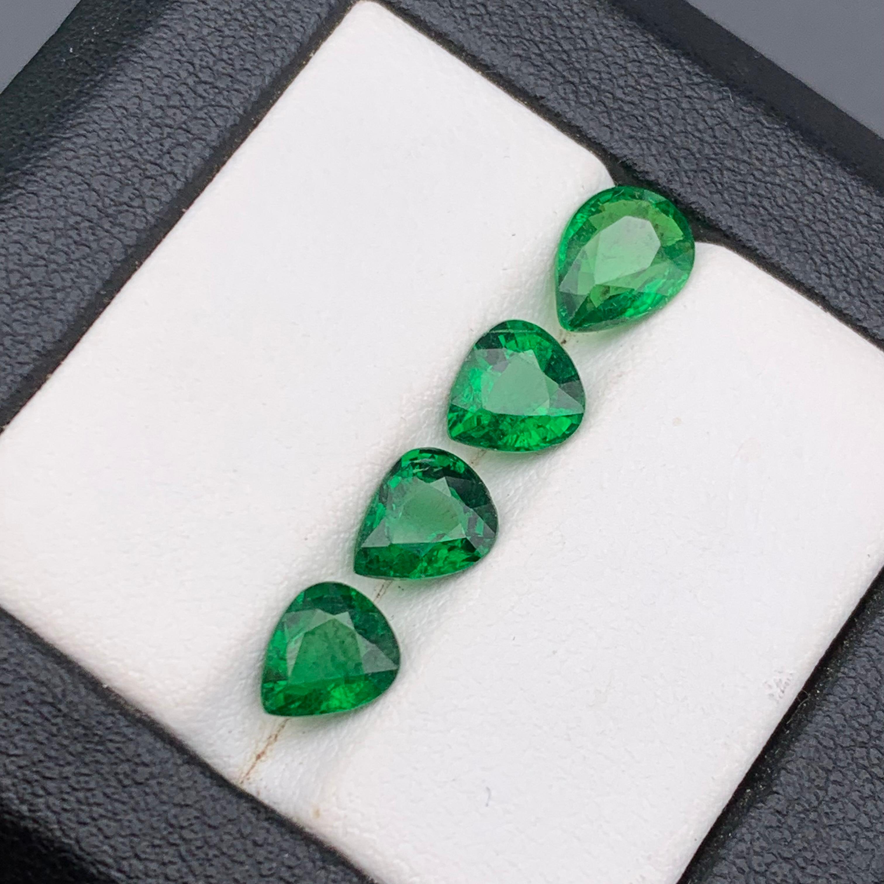 Lebendiges Grün Natürlicher Tsavorit Loser Edelstein Lot 4.6Ct Birnenschliff für Ring-Schmuck im Angebot 5