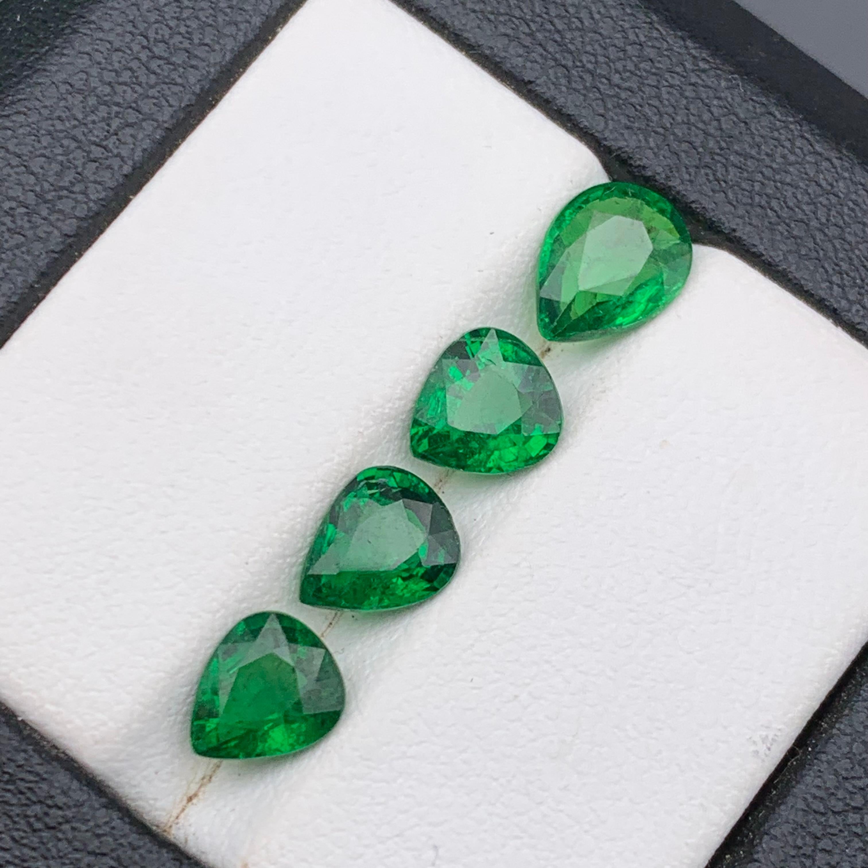 Lebendiges Grün Natürlicher Tsavorit Loser Edelstein Lot 4.6Ct Birnenschliff für Ring-Schmuck im Zustand „Neu“ im Angebot in Peshawar, PK