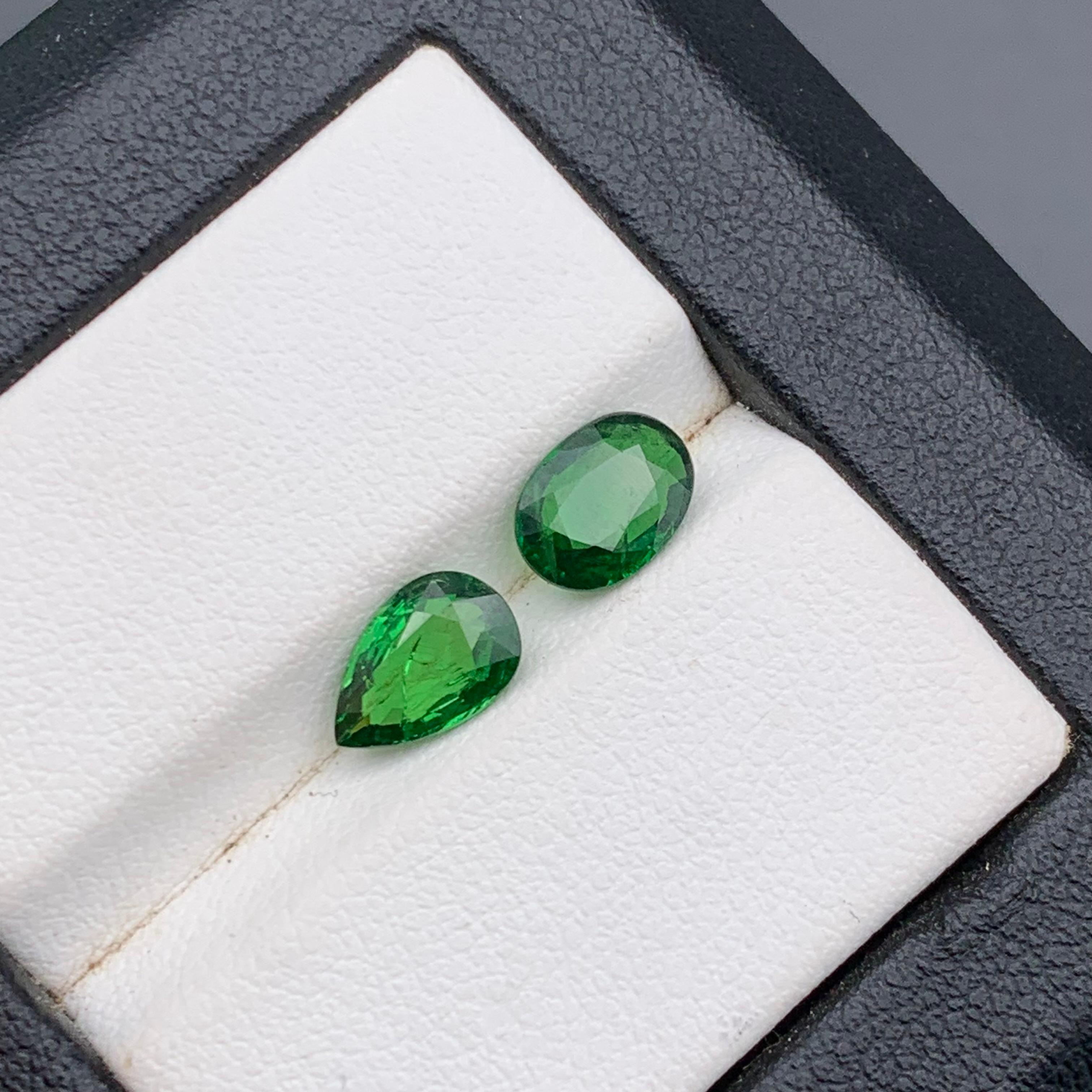 Greene & Greene Greene : pierres en vrac de 2,22 carats, taille ovale, pour bagues et bijoux. Neuf - En vente à Peshawar, PK