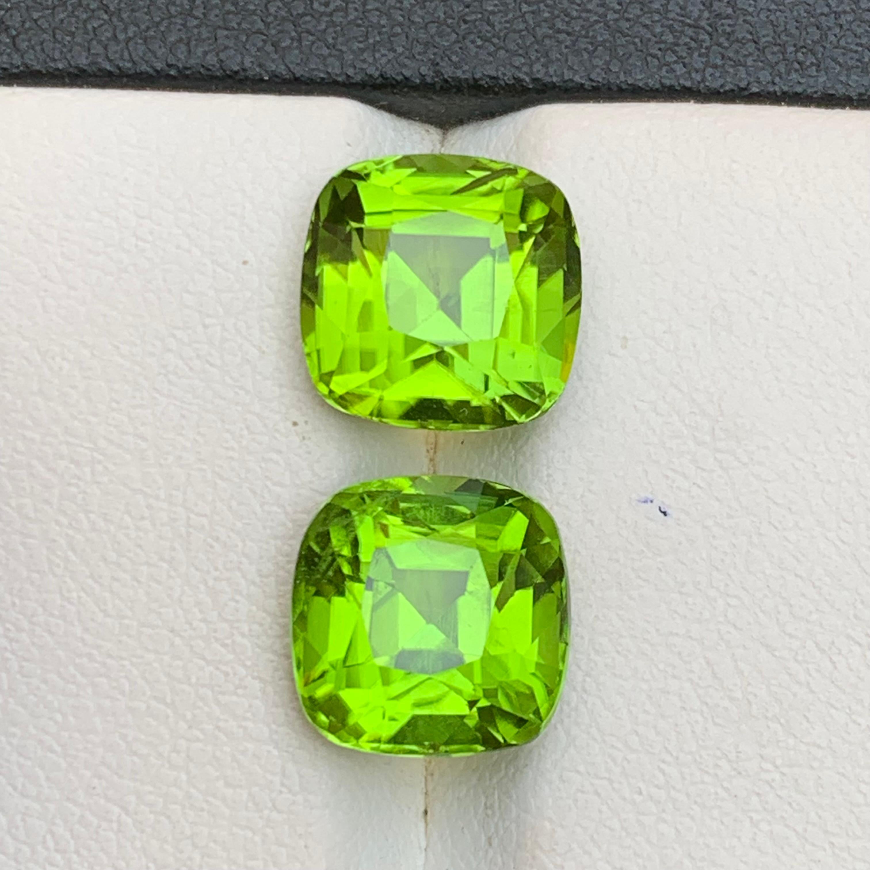 Peridoto verde vivo 10.50 carati taglio cuscino Set di gemme naturali sfuse per gioielli in vendita 4