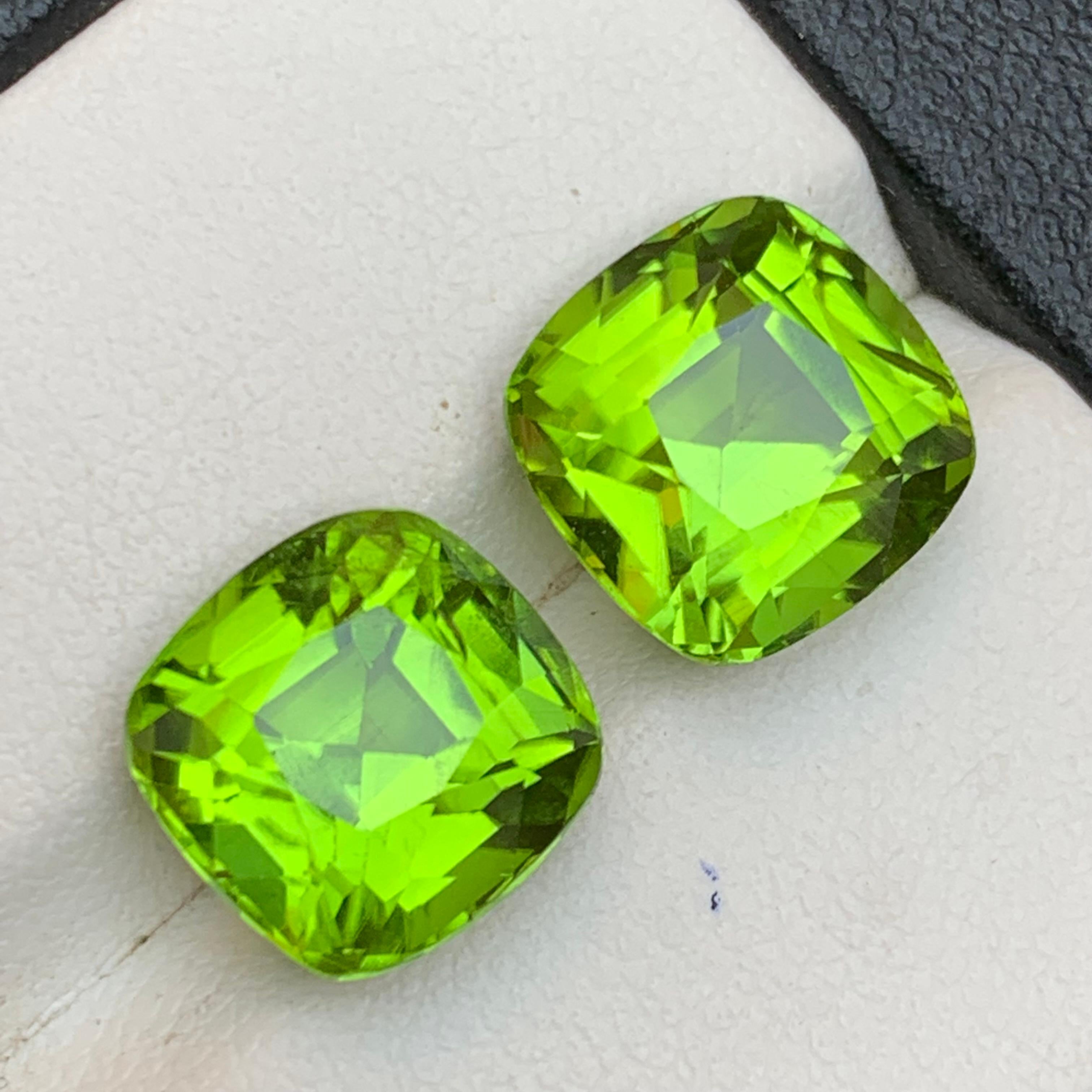 Peridoto verde vivo 10.50 carati taglio cuscino Set di gemme naturali sfuse per gioielli in vendita 6