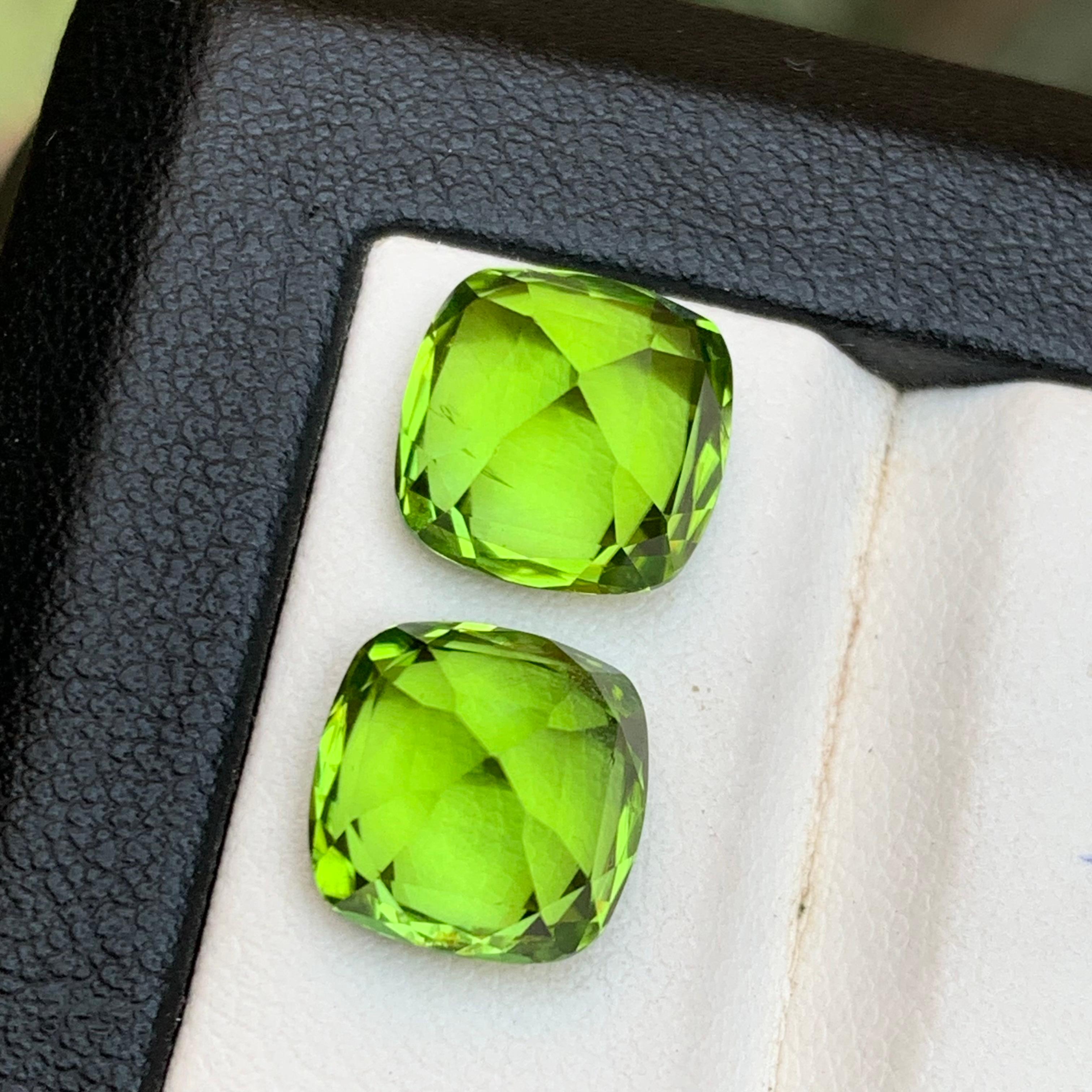 Peridoto verde vivo 10.50 carati taglio cuscino Set di gemme naturali sfuse per gioielli in vendita 1