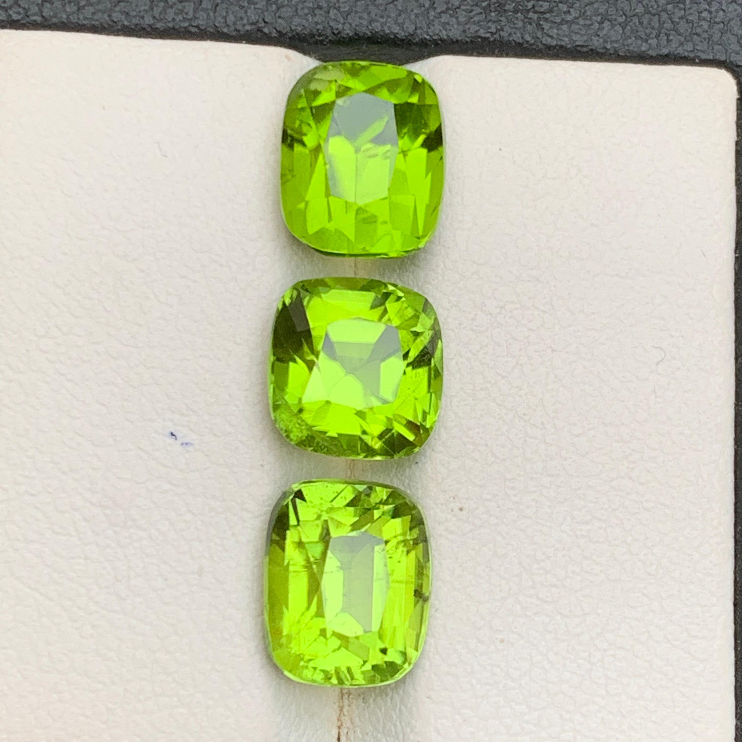 Vivid Green Peridot 12 Ct Cushion Cut Natural Lose Edelsteine Paket für Schmuck im Angebot 6