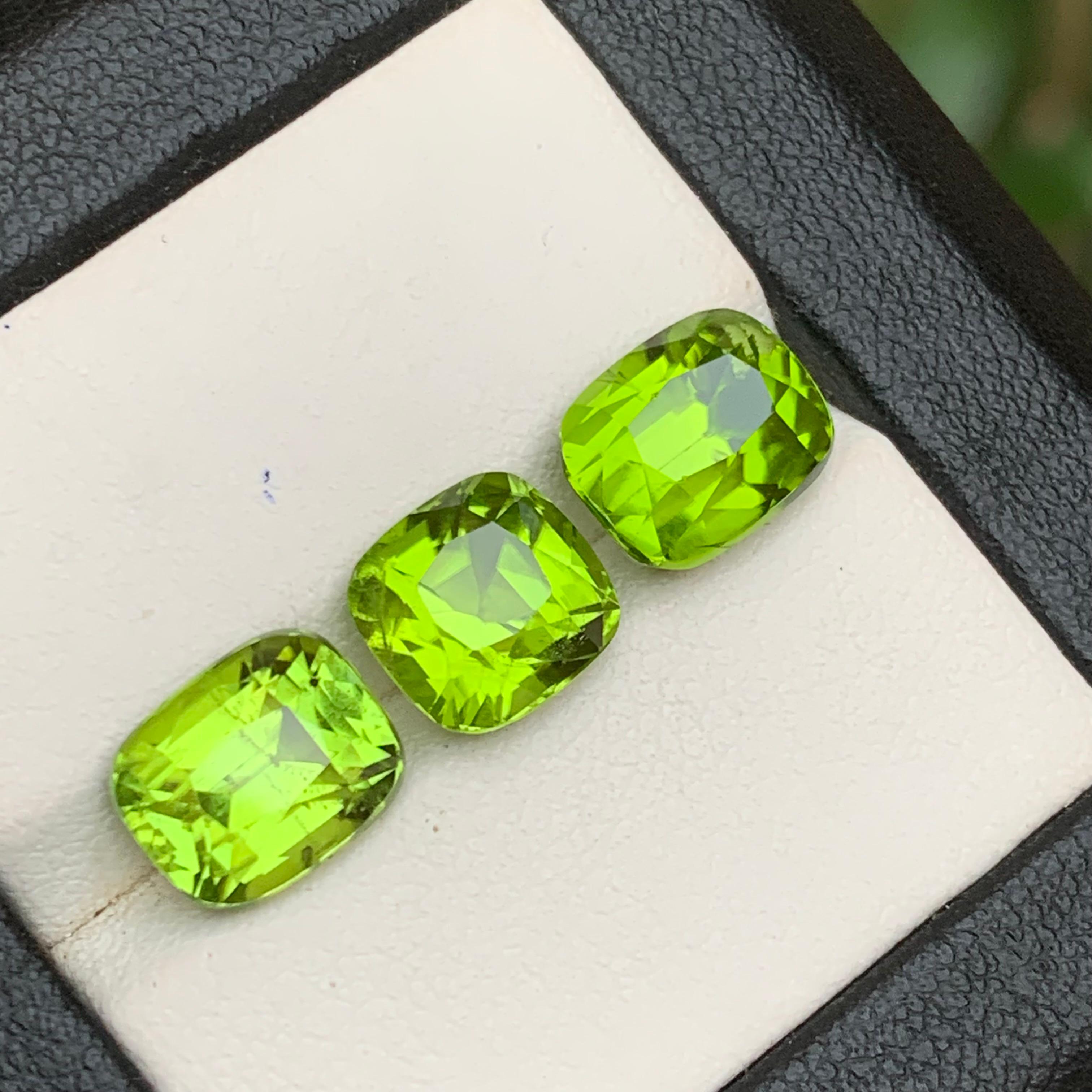 Vivid Green Peridot 12 Ct Cushion Cut Natural Lose Edelsteine Paket für Schmuck im Angebot 2
