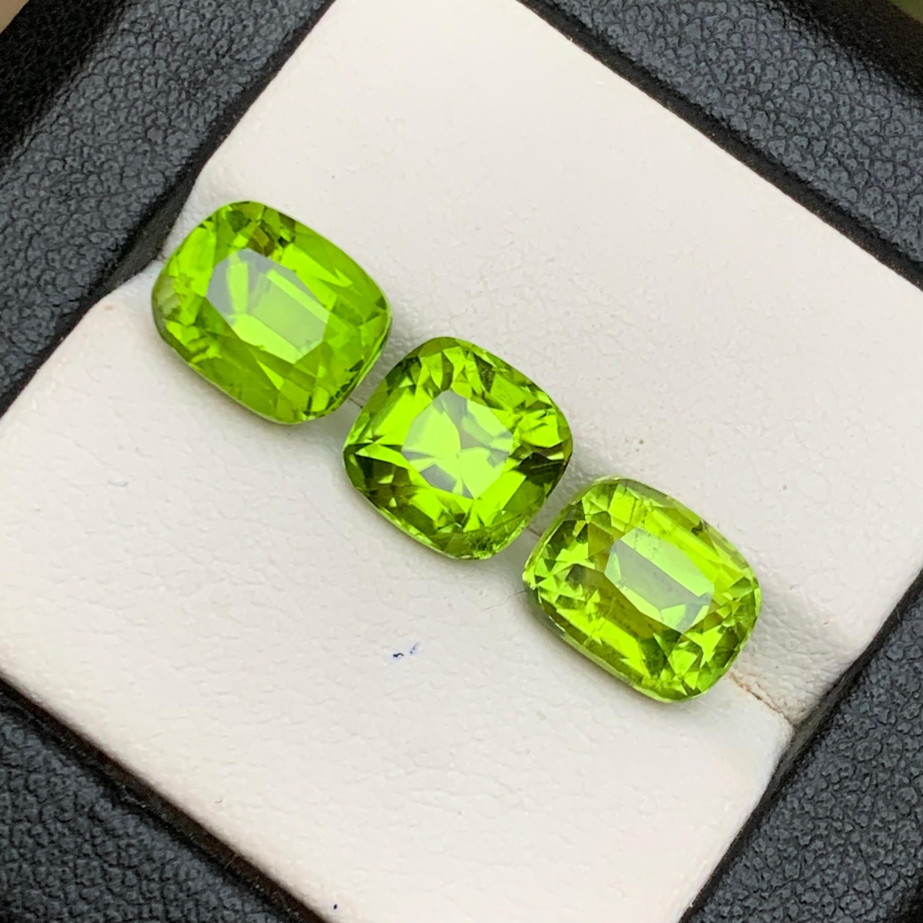 Vivid Green Peridot 12 Ct Cushion Cut Natural Lose Edelsteine Paket für Schmuck im Angebot 3