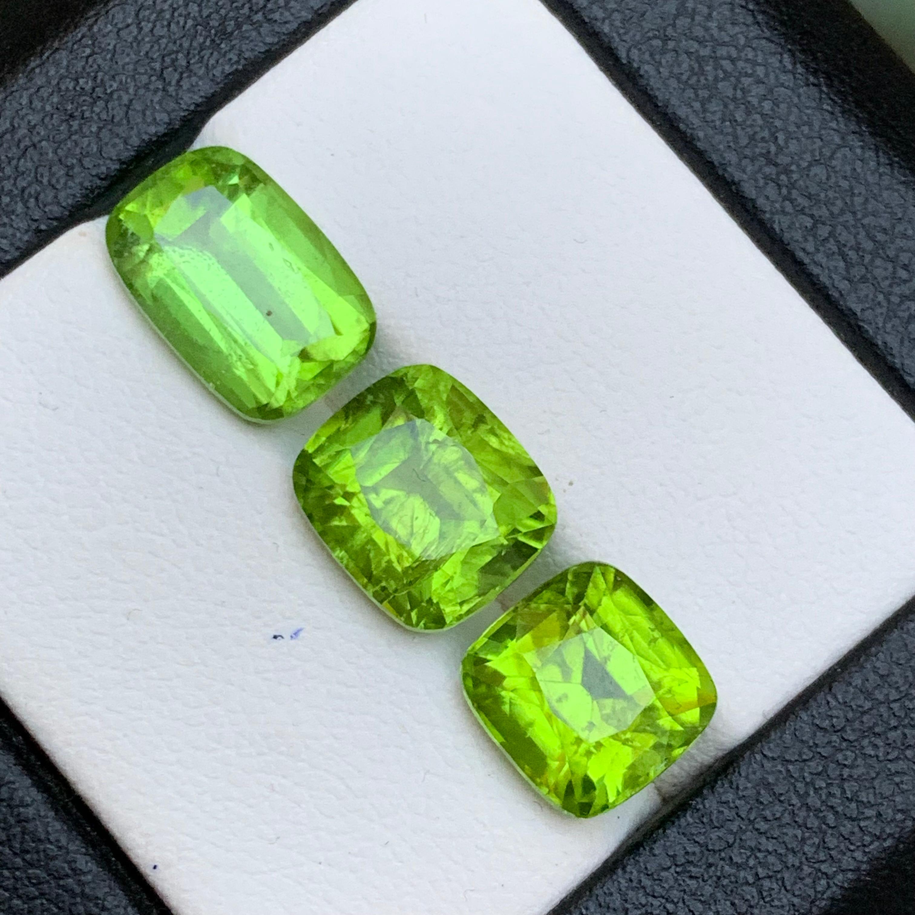 Peridoto verde vivo 12.80 Ct Taglio Cuscino Gemme Naturali Sciolte Pacco-Gioielli in vendita 5