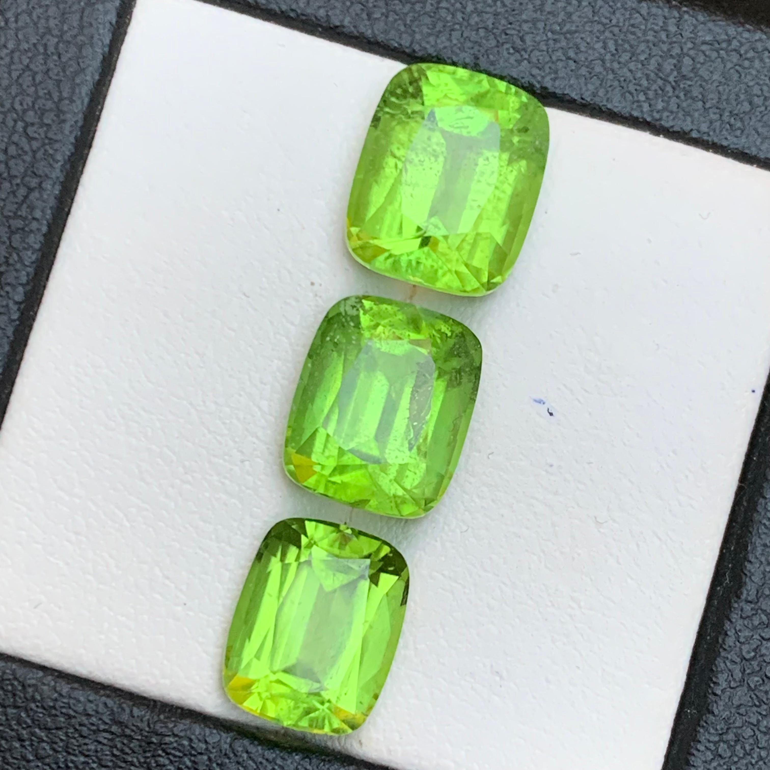 Peridoto verde vivo 14,57 Ct Taglio Cuscino Gemme Naturali Sciolte Pacco-Gioielli in vendita 4