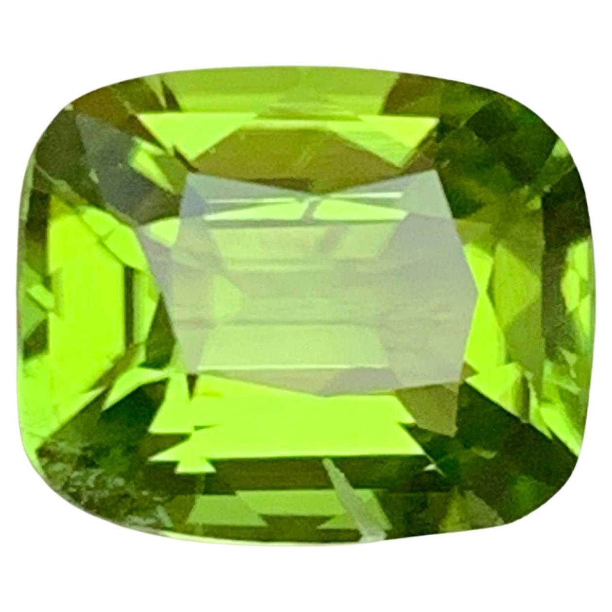 Vivid Green Peridot 4.47 Carat Cushion Cut Natural Loose Gemstone for Ring Jewel