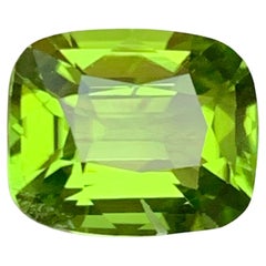 Vivid Green Peridot 4.47 Carat Cushion Cut Natural Loose Gemstone for Ring Jewel