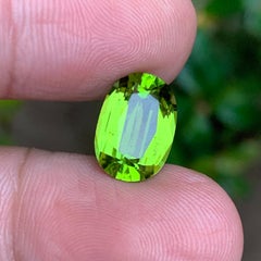 Vivid Green Peridot 5.20 Ct Oval Cut Natural Loose Gemstone for Ring or Jewelry