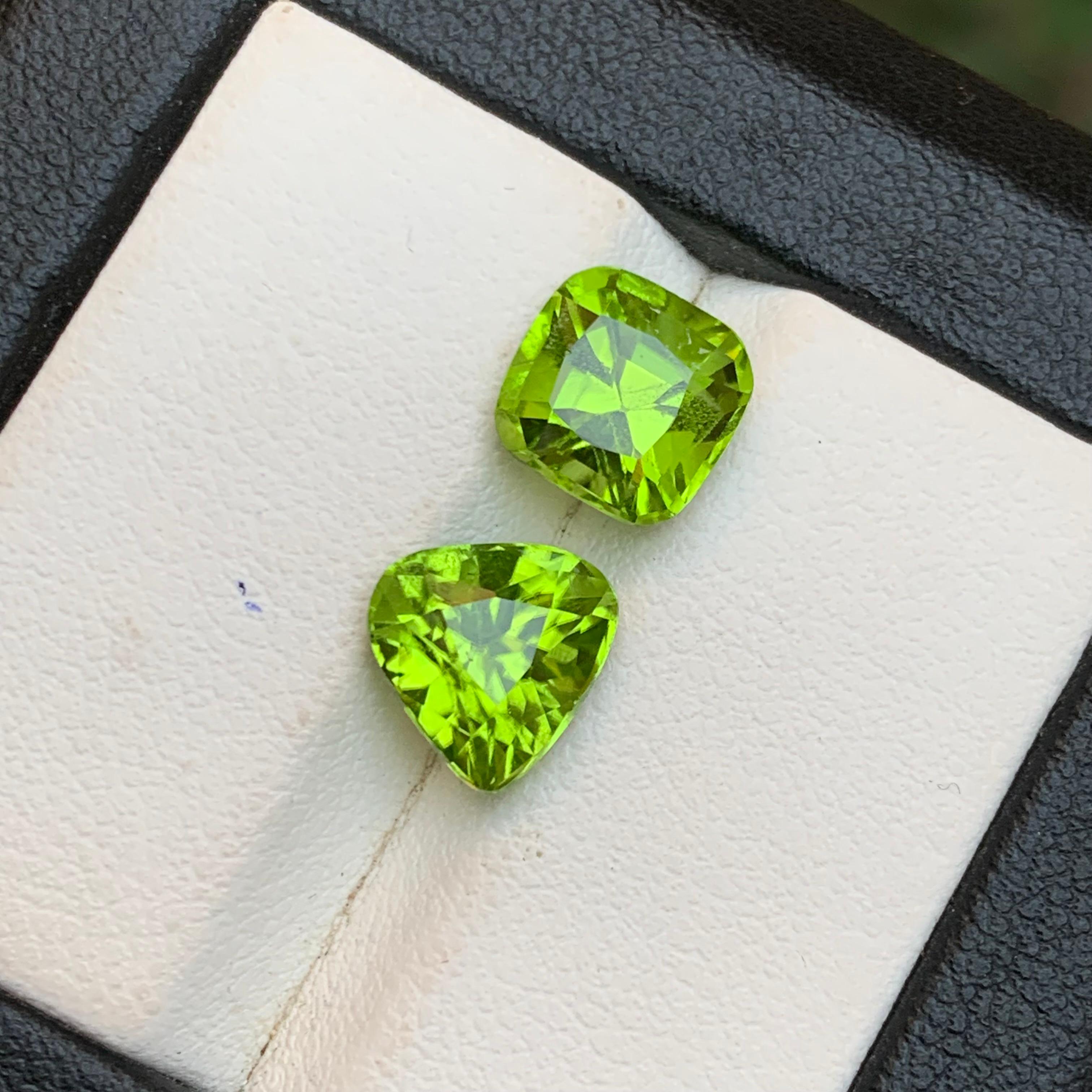 Gemme sfuse di peridoto naturale verde vivo per anelli, orecchini, collane, ciondoli o qualsiasi altro gioiello - cuscino e taglio a pera dalla miniera di Supat, Kohistan Pakistan!!!

💎 TIPO DI GEMMA: Peridoto
⚖️ PESO: 5,50 Carati
🪚 FORMA E