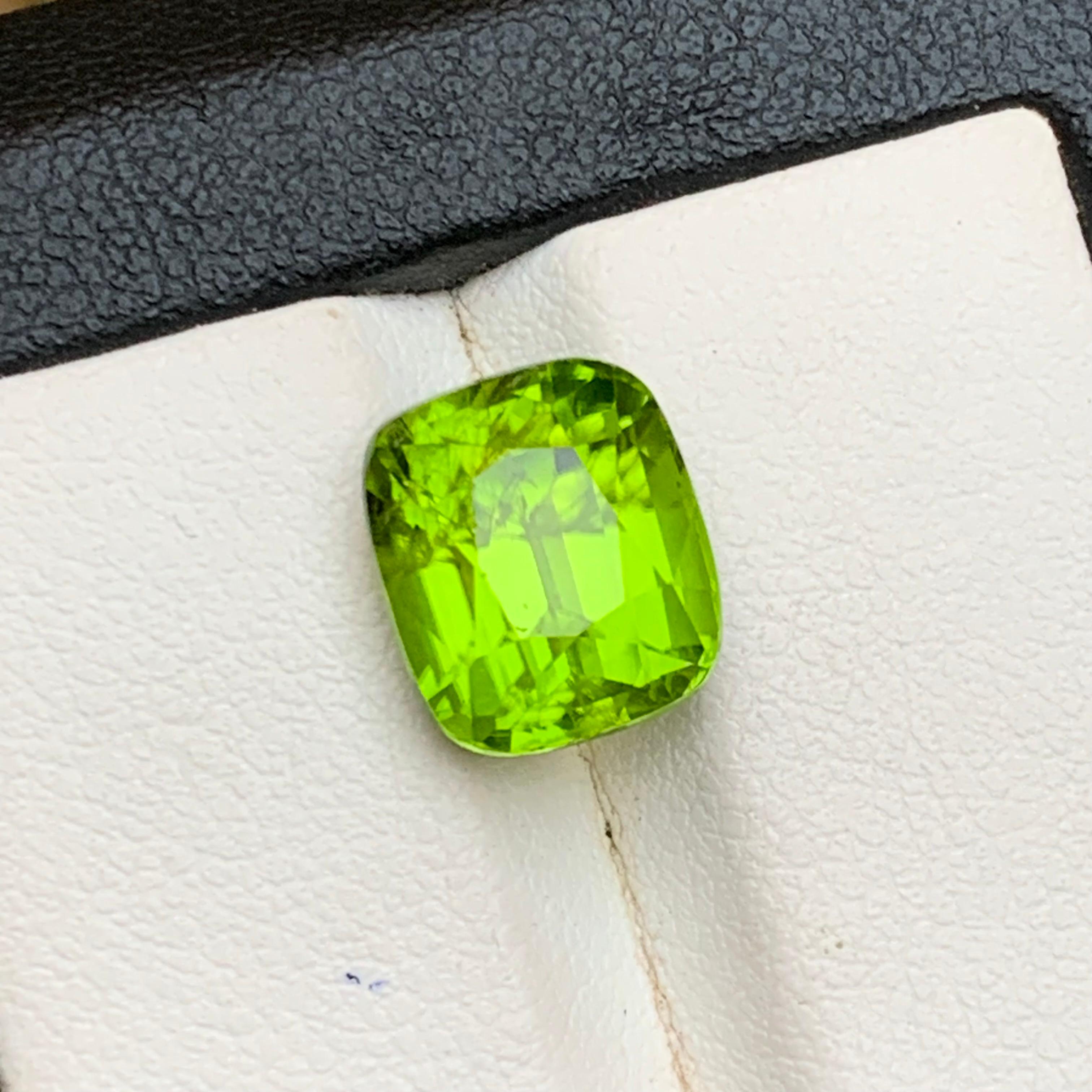 Peridoto verde vivo 6,50 quilates talla cojín gema natural suelta para anillo joya Contemporáneo en venta