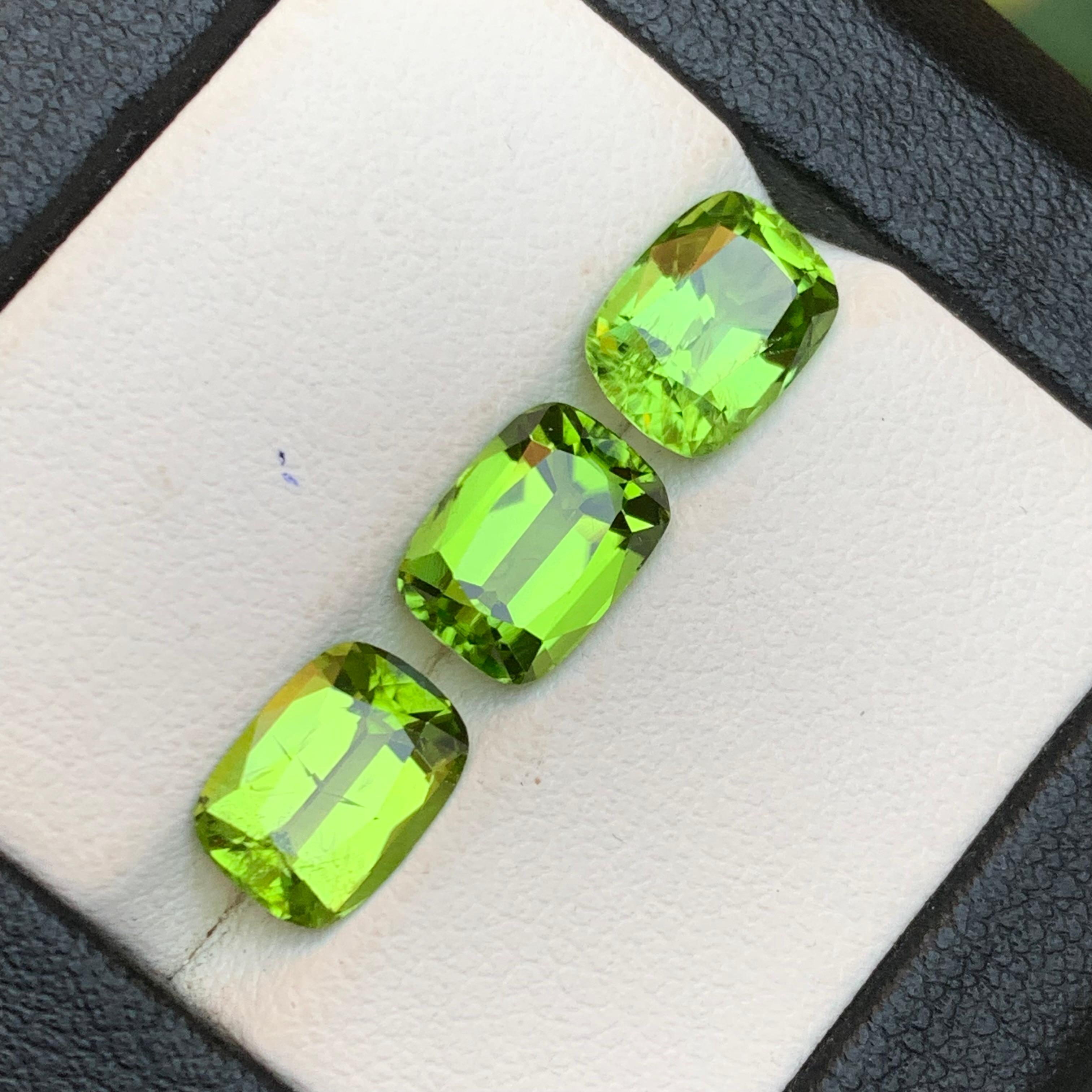 Vivid Green Peridot 7.28 Ct Cushion Cut Natürliche Lose Edelsteine Paket-Schmuck im Angebot 3