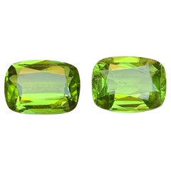 Vivid Green Peridot 8.15 Carat Cushion Cut Natural Loose Gemstones for Jewelry